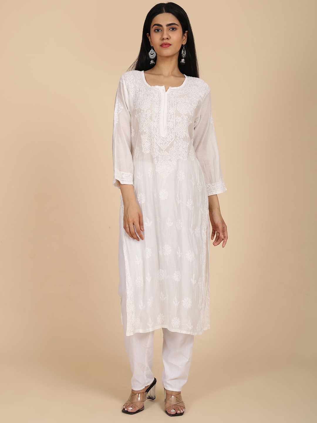 

HELLA FASHIONS Women Thread Work Kurta, White