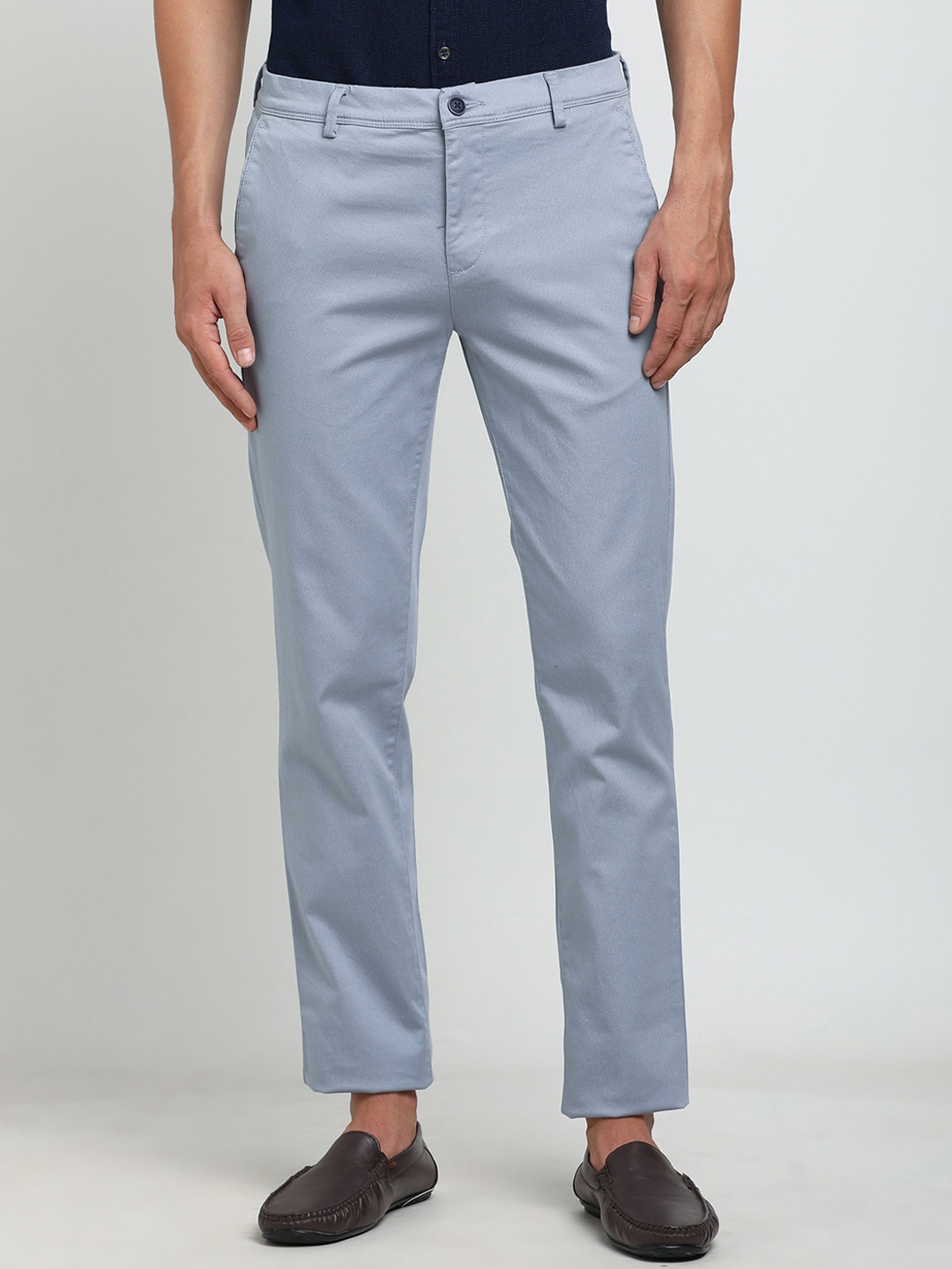 

Turtle Men Textured Relaxed Skinny Fit Cigarette Trousers, Grey