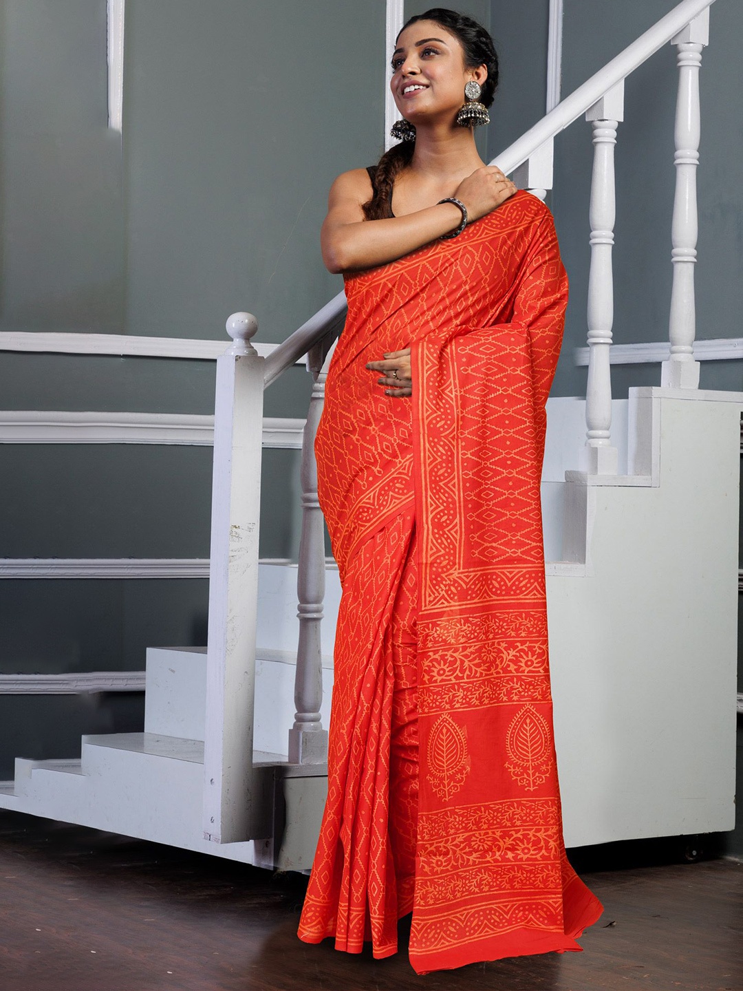 

Unnati Silks Ethnic Motifs Pure Cotton Handloom Block Print Saree, Red