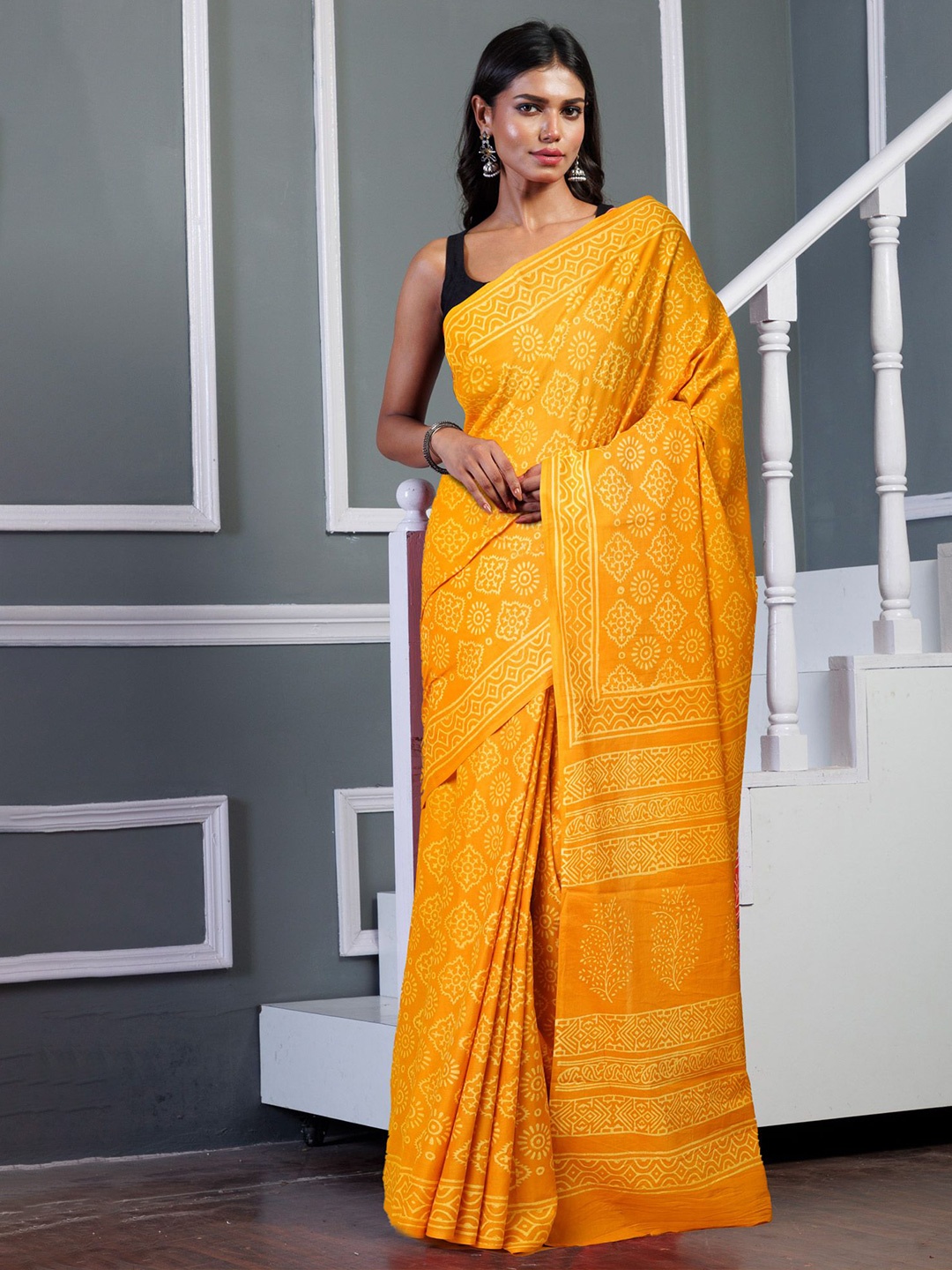 

Unnati Silks Ethnic Motifs Pure Cotton Handloom Block Print Saree, Yellow