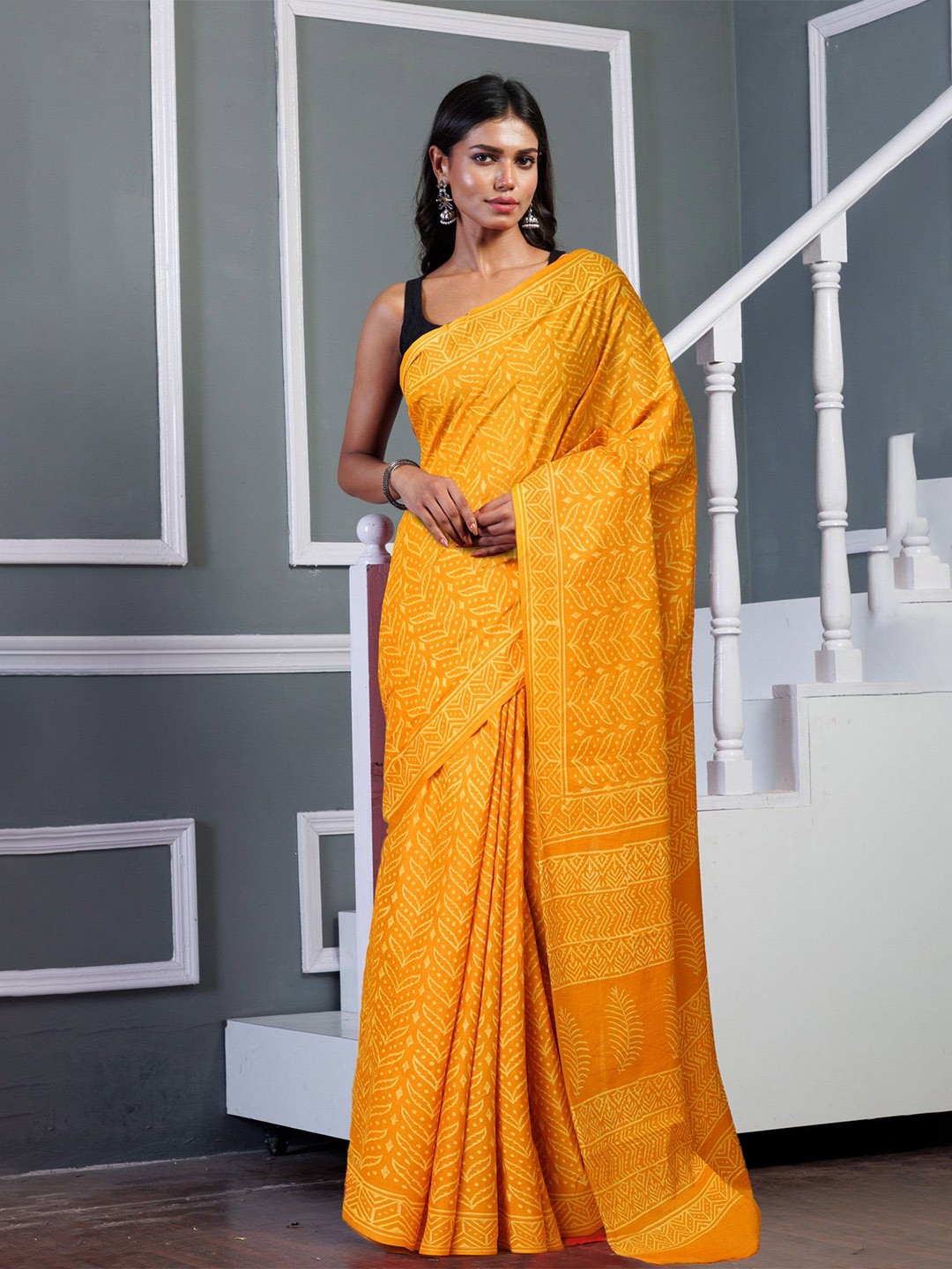 

Unnati Silks Ethnic Motifs Pure Cotton Handloom Block Print Saree, Yellow