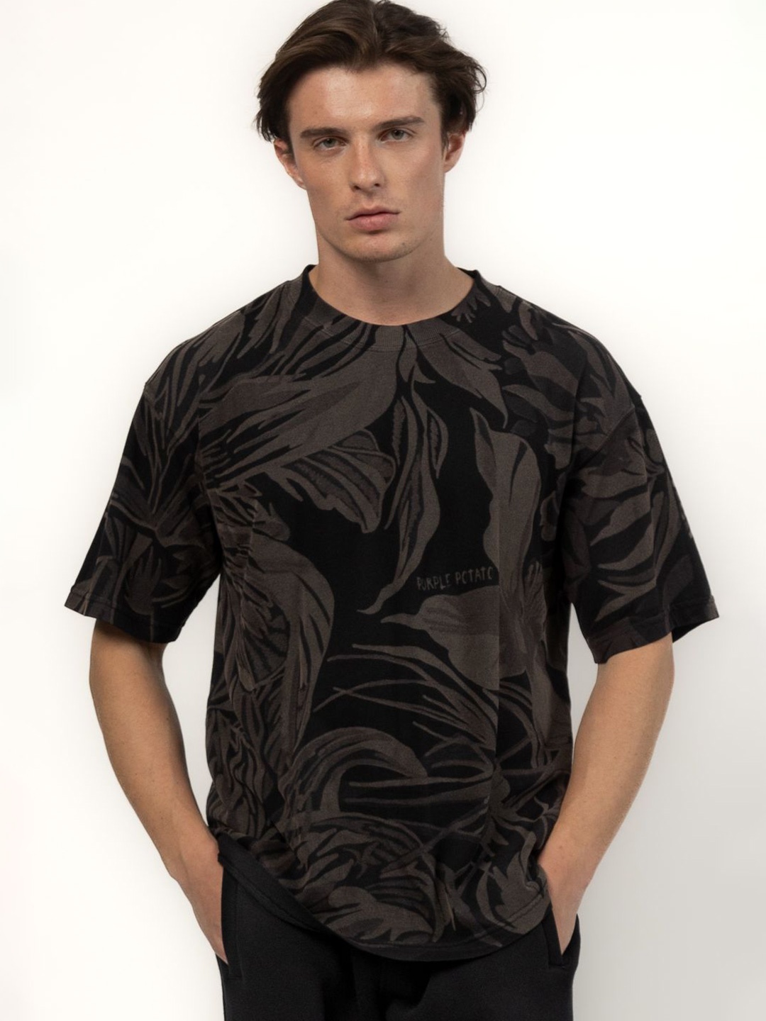 

PURPLE POTATO Men Tropical Abstract Printed Round Neck T-shirt, Black