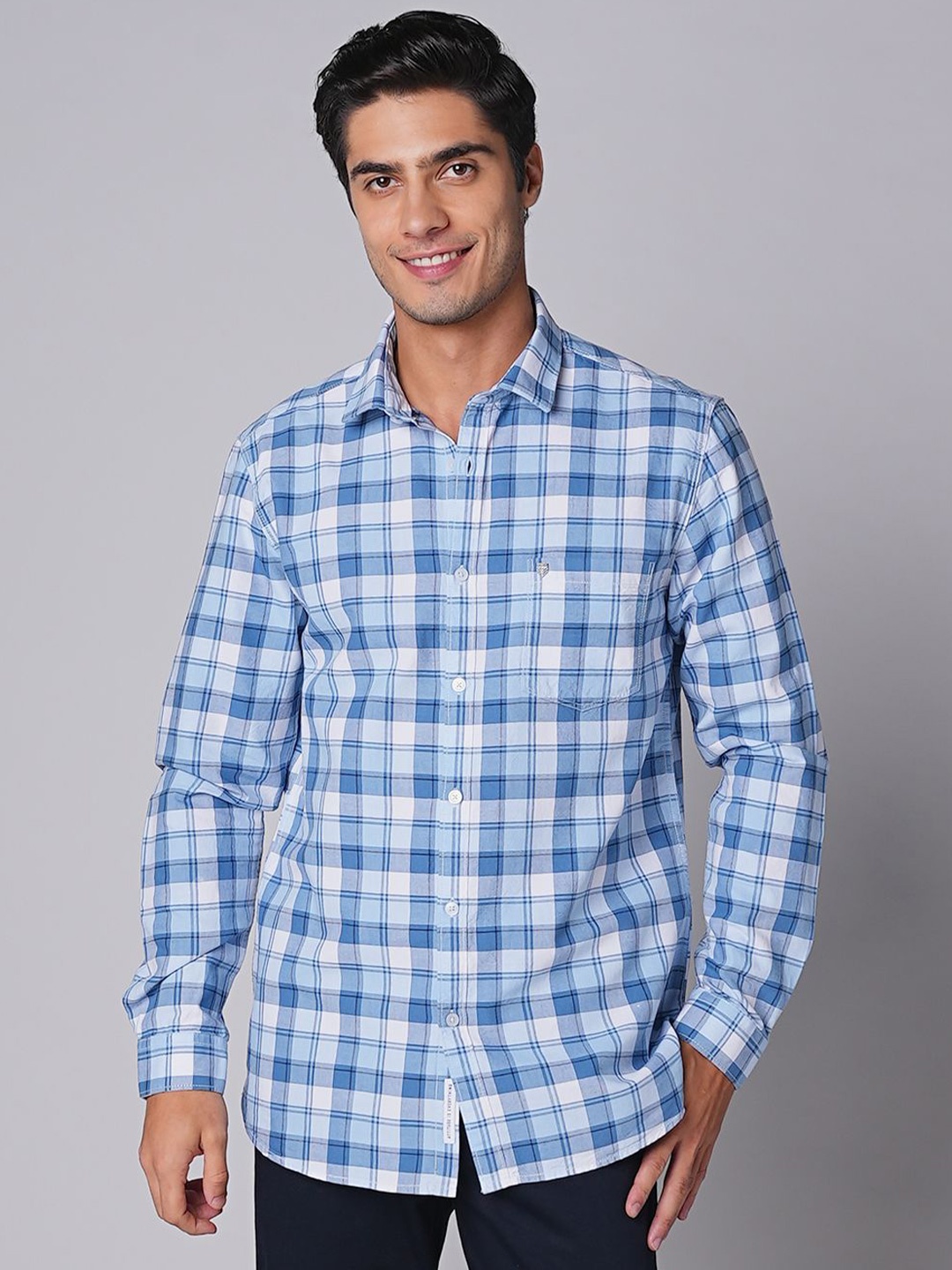 

Oxemberg Men Spread Collar Slim Fit Checked Casual Shirt, Blue