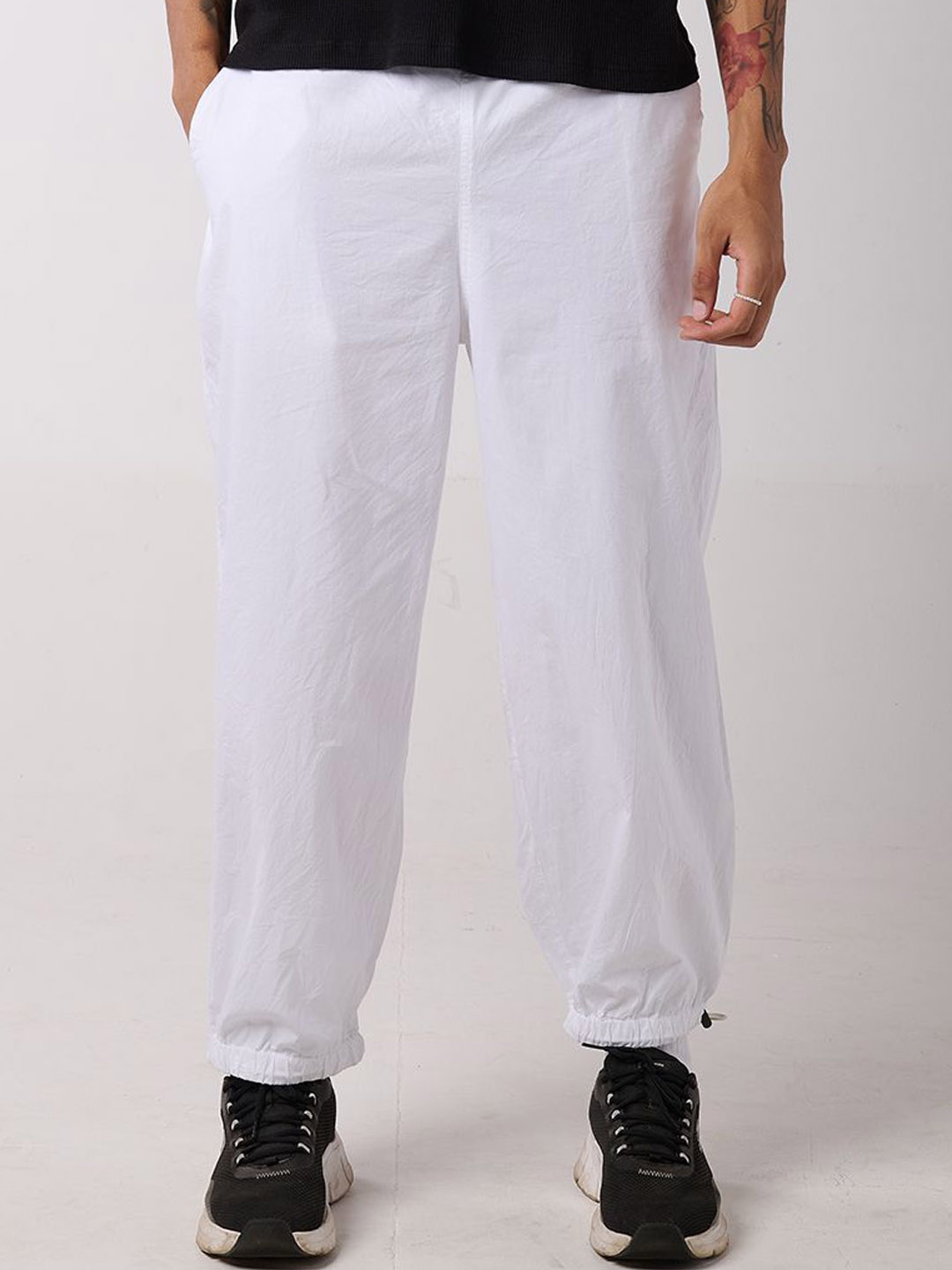 

IZF Men Loose Fit High-Rise Joggers Trousers, White