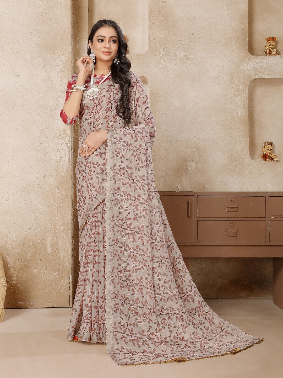 

Stylum Floral Pure Linen Saree, Lavender