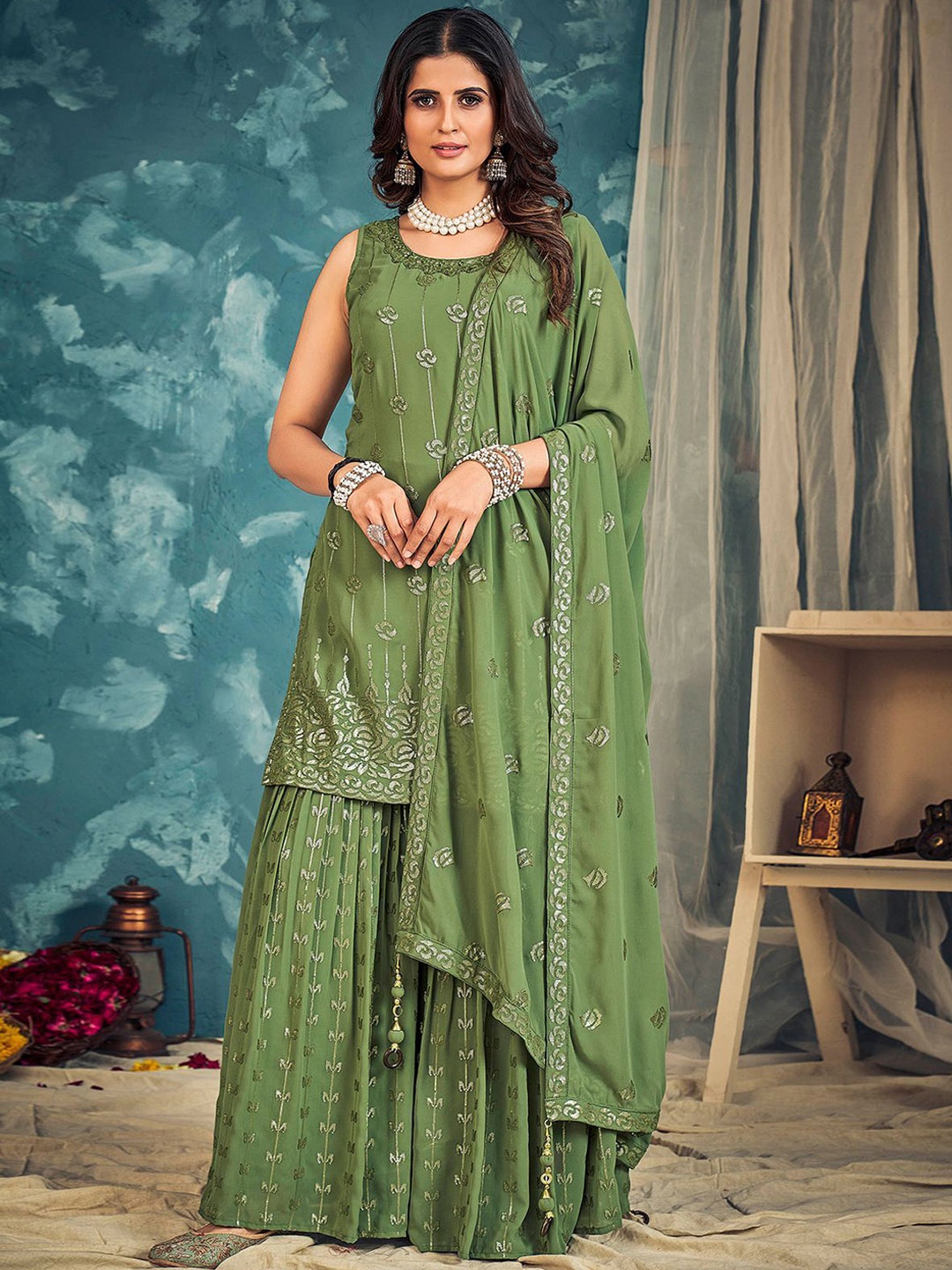 

ODETTE Ethnic Motifs Embroidered Sequinned Straight Kurta Salwar & Dupatta, Green