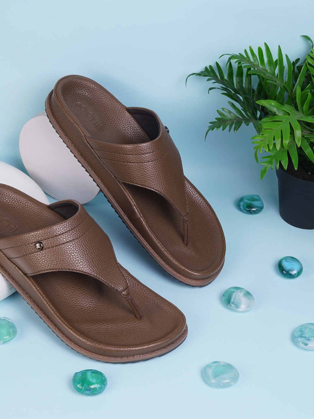 

Mochi Men Comfort Sandals, Brown