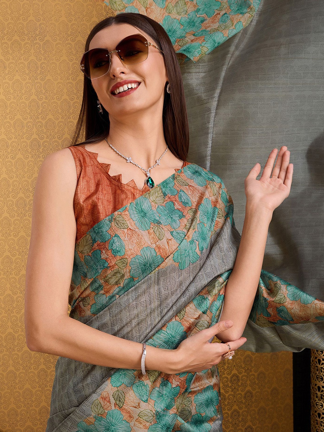 

DOI MOI Ethnic Motifs Sambalpuri Saree, Grey