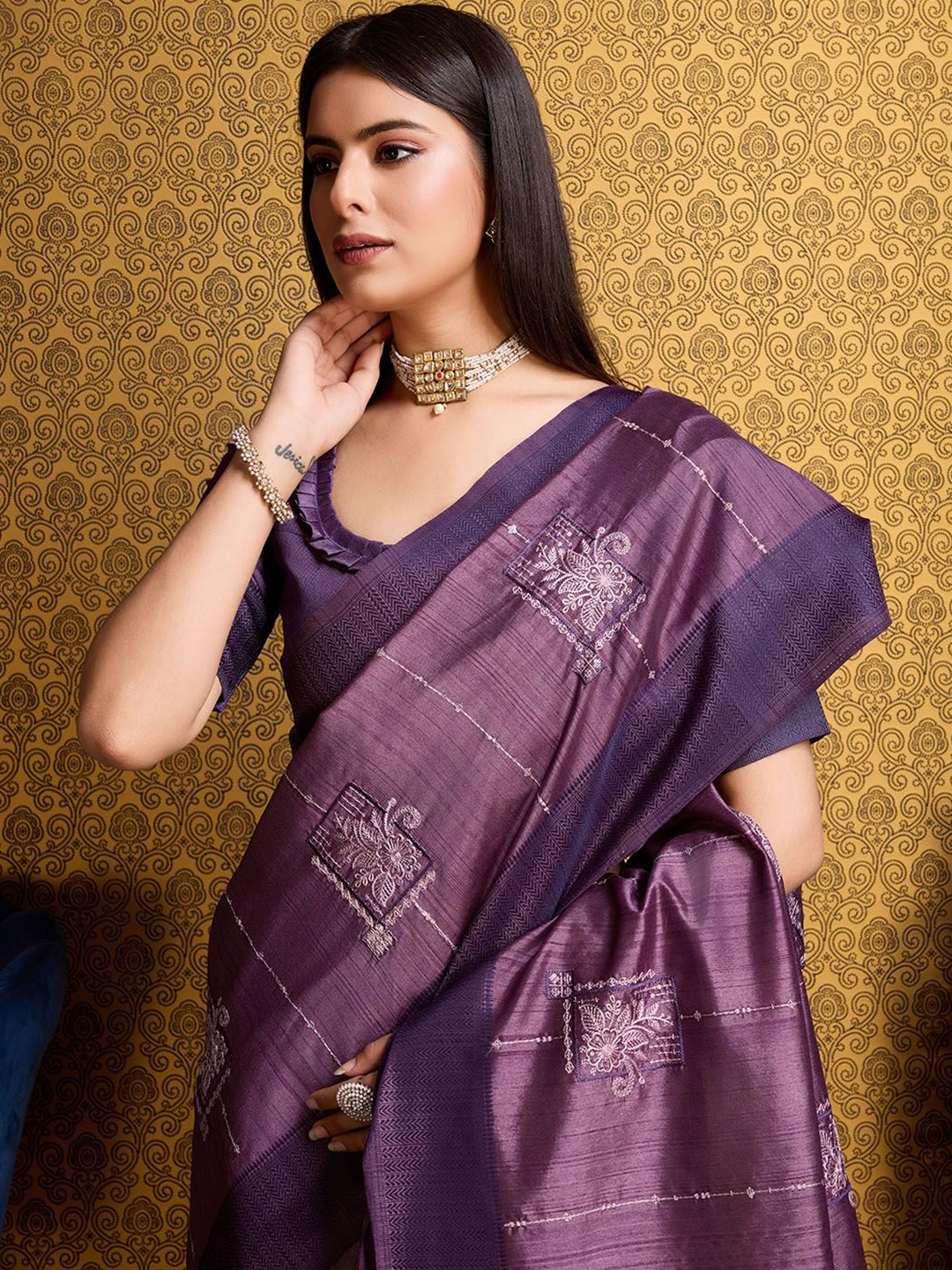 

DOI MOI Ethnic Motifs Embroidered Tussar Saree, Purple