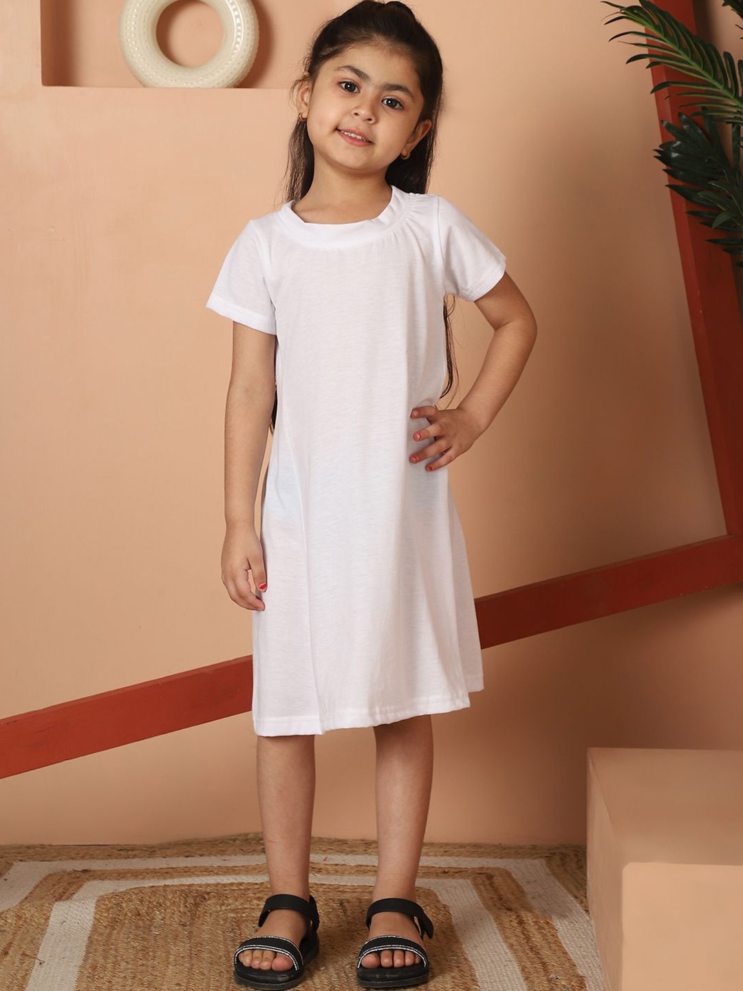 

MINI & MING Round Neck Short Sleeves Cotton A-Line Dress, White