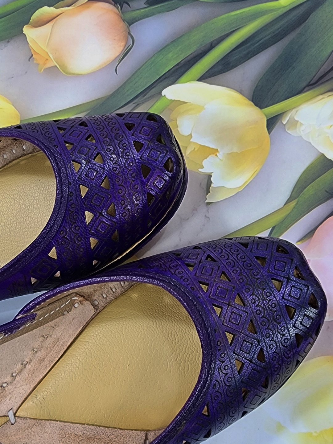 

Fulkari Ethnic Women Mojaris Flats, Navy blue