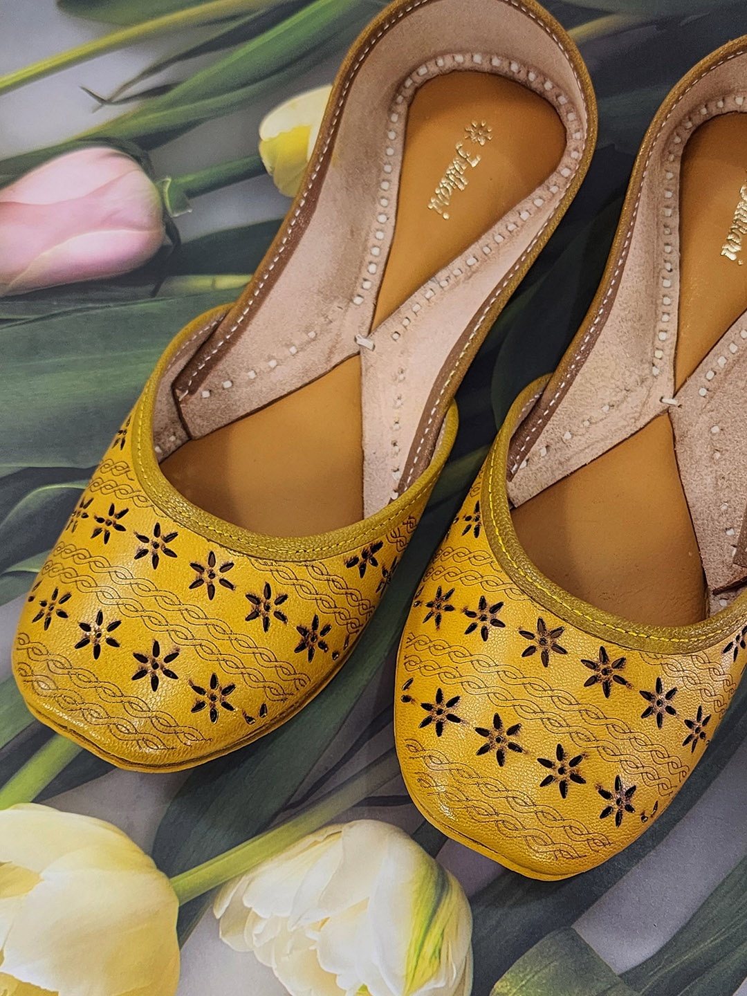 

Fulkari Women Laser Cuts Mojaris, Yellow