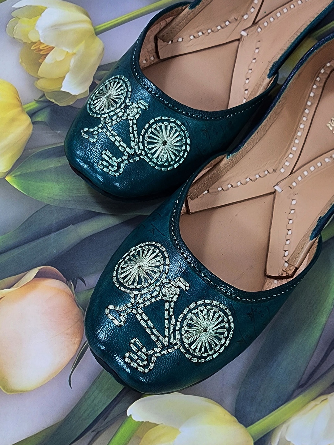 

Fulkari Women Leather Embroidered Mojaris, Teal