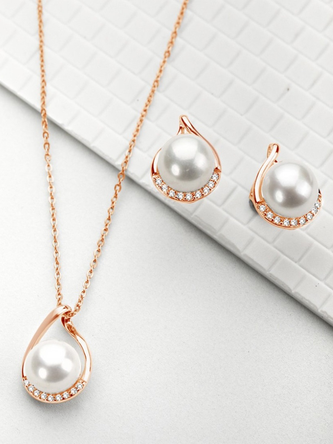 

Zavya 925 Sterling Silver Rose Gold-Plated Jewellery Set