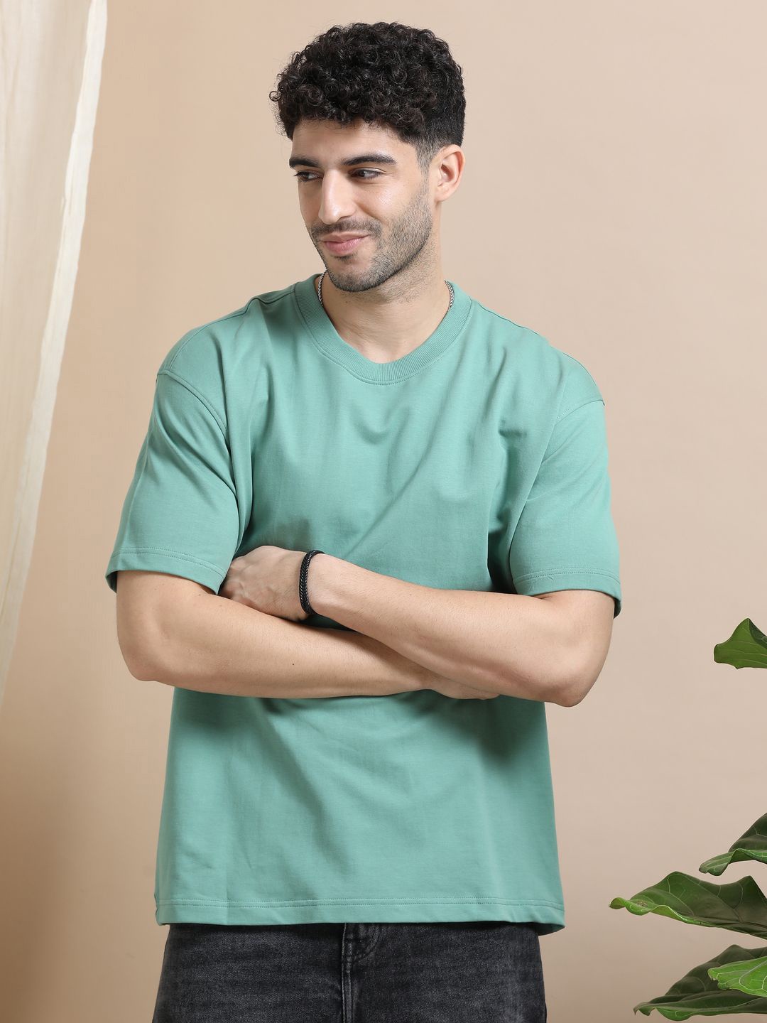 

Dogi Verg Men Round Neck Oversized Solid T-shirt, Green