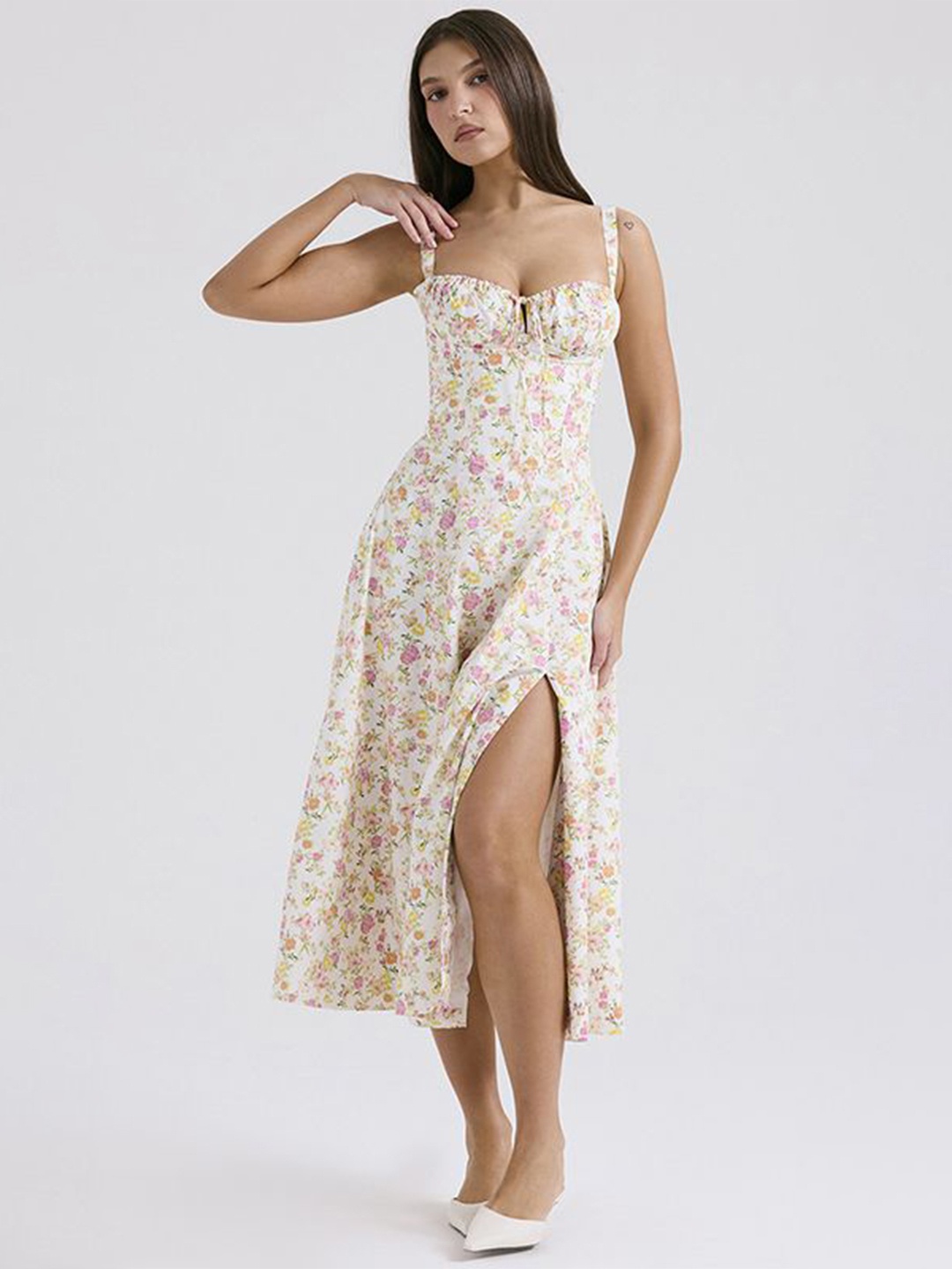 

StyleCast x Revolte Floral Print Fit & Flare Midi Dress, White