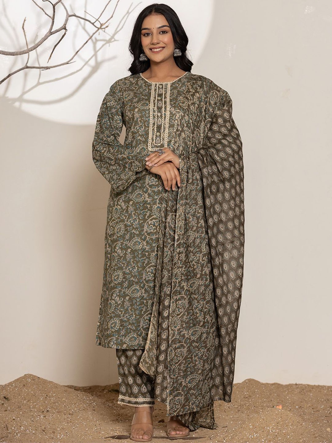 

Yufta Floral Printed Regular Pure Cotton Straight Kurta With Trousers & Dupatta, Green