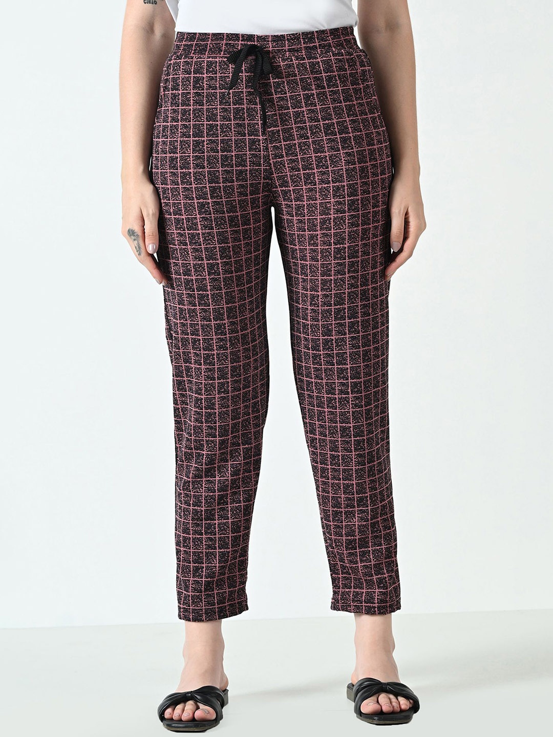

BAESD Women Checked Mid Rise Track Pants, Maroon