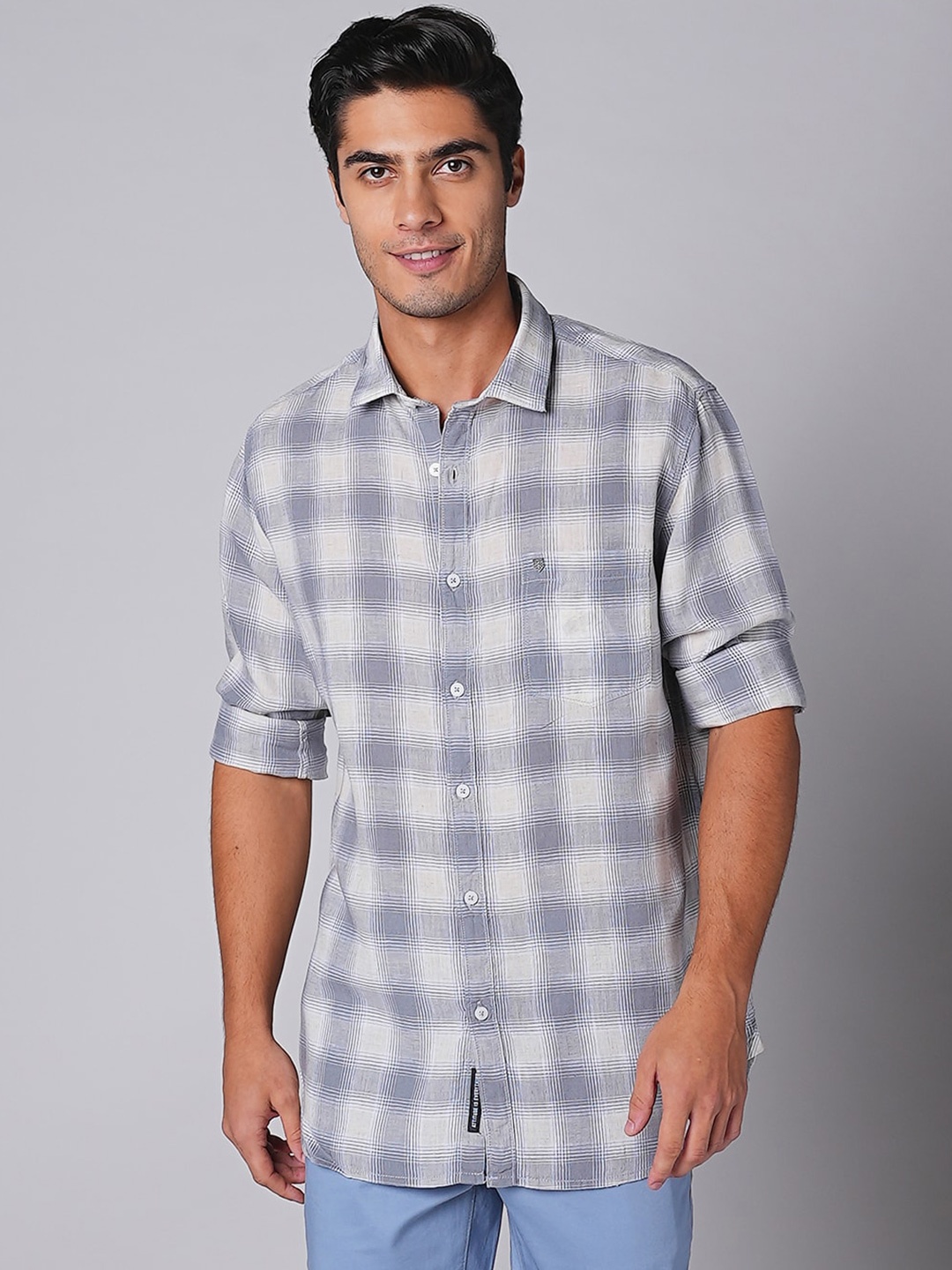 

Oxemberg Men Spread Collar Slim Fit Checked Casual Shirt, Grey