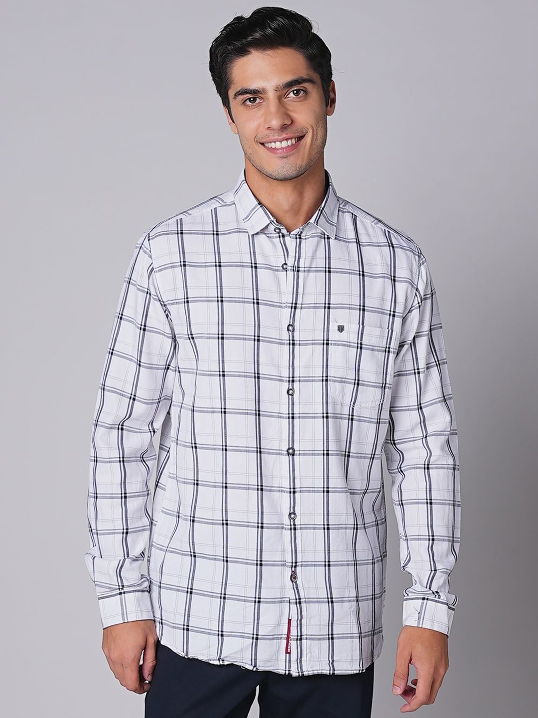 

Oxemberg Men Slim Fit Checked Casual Shirt, White