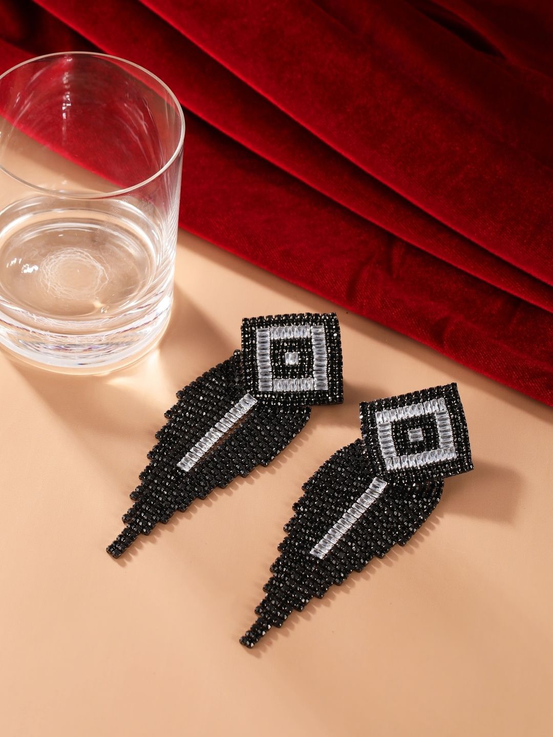

DressBerry Brass Plated Rhinestone Contemporary Hoop Earrings, Black