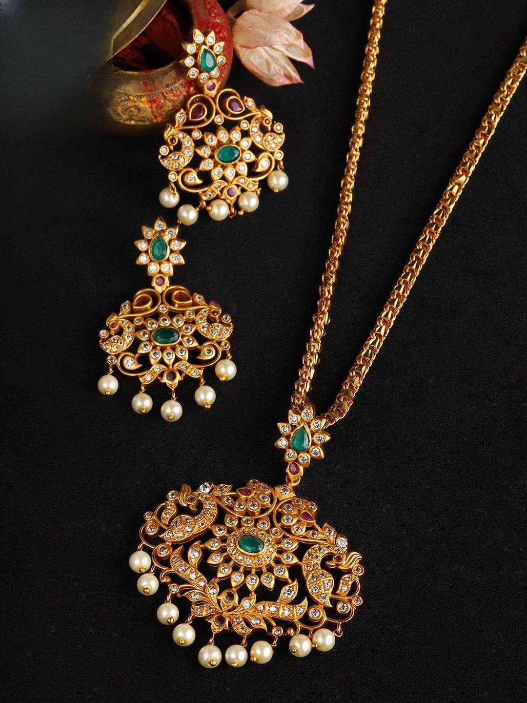 

ROFARWORD Gold-Plated Stone Studded & Beaded Jewellery Set