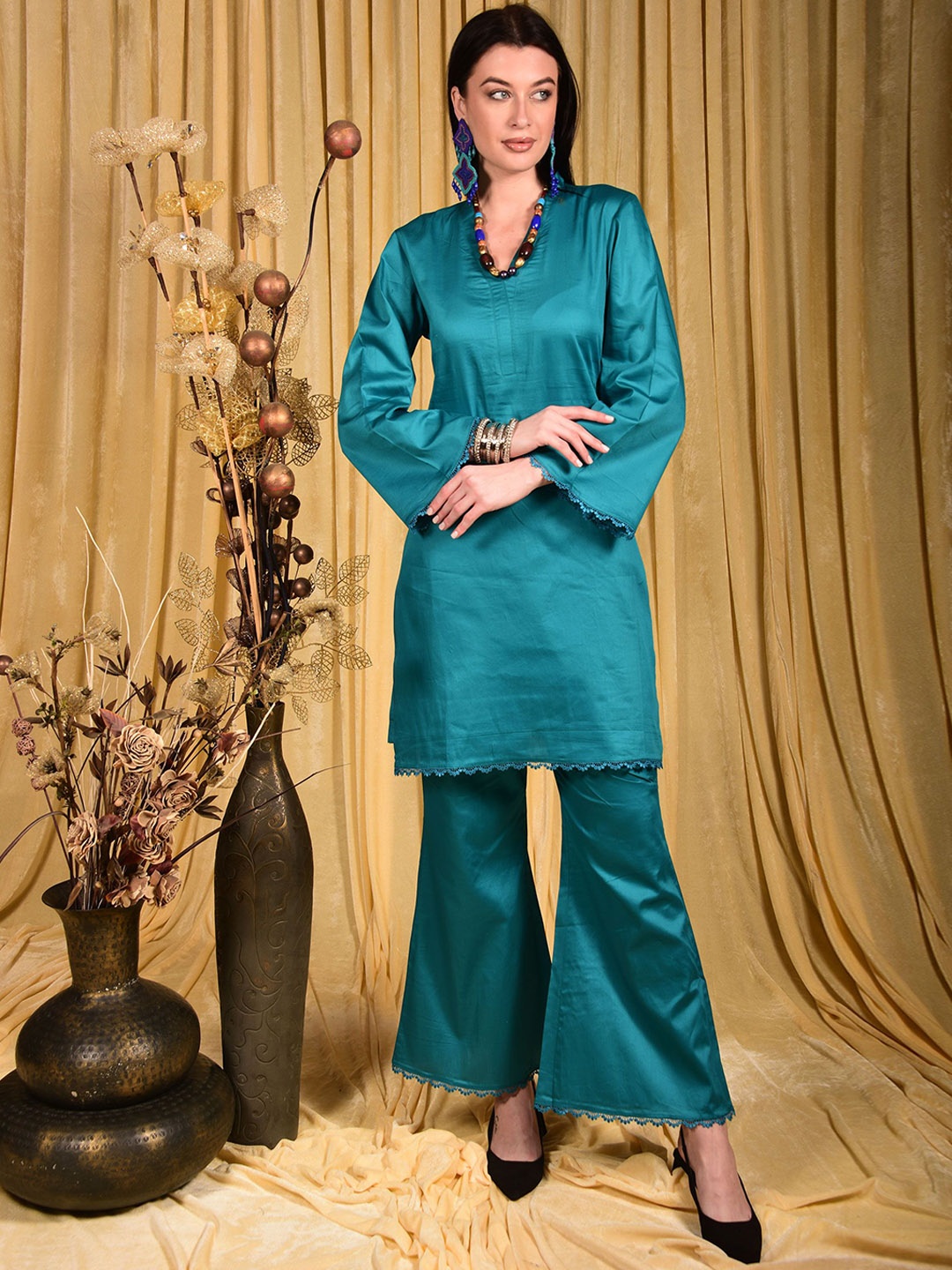 

Laalzari V-Neck Flared Sleeves Pure Cotton Tunic With Palazzos, Teal