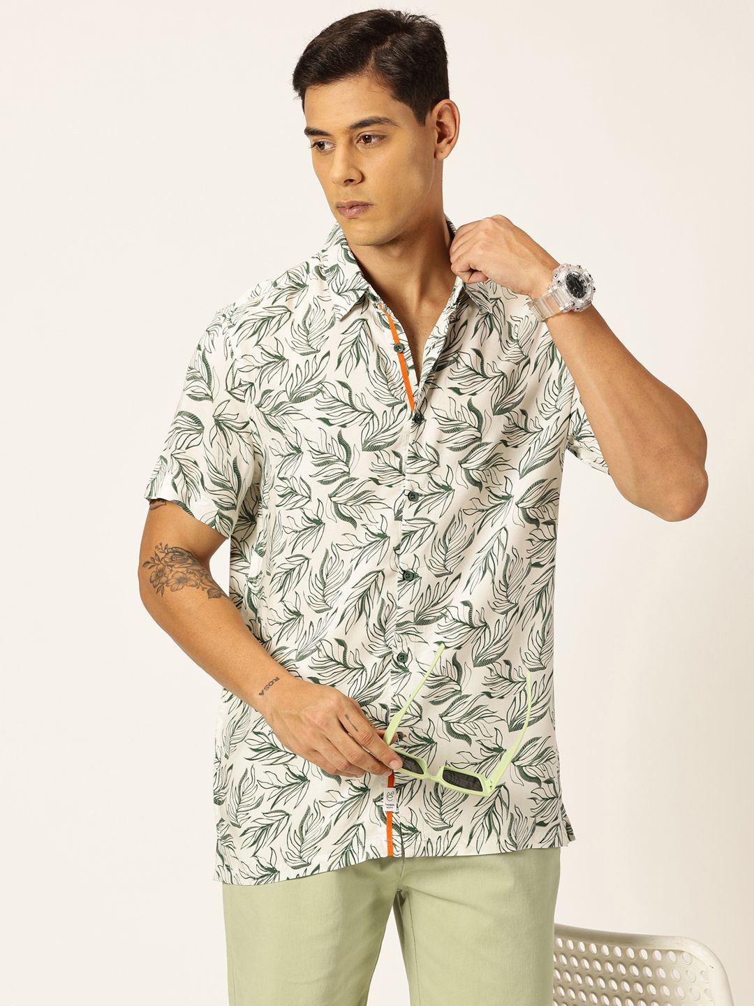 

Thomas Scott Men Premium Tropical Printed Spread Collar Casual Shirt, Cream
