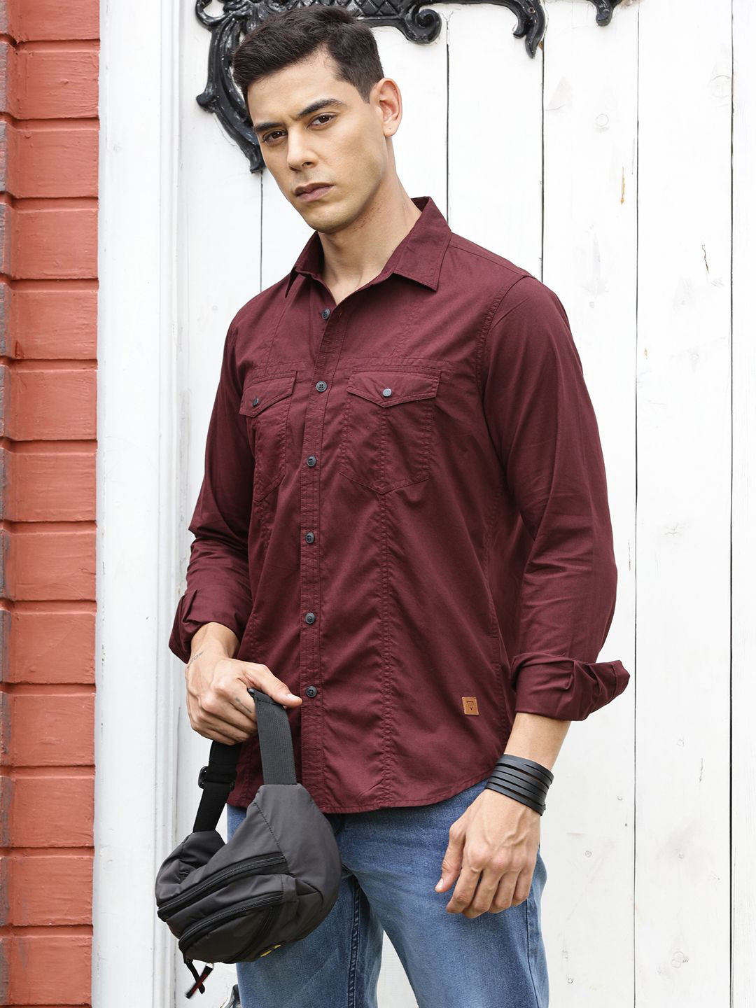 

Thomas Scott Men Solid Box Pockets Spread Collar Casual Shirt, Maroon