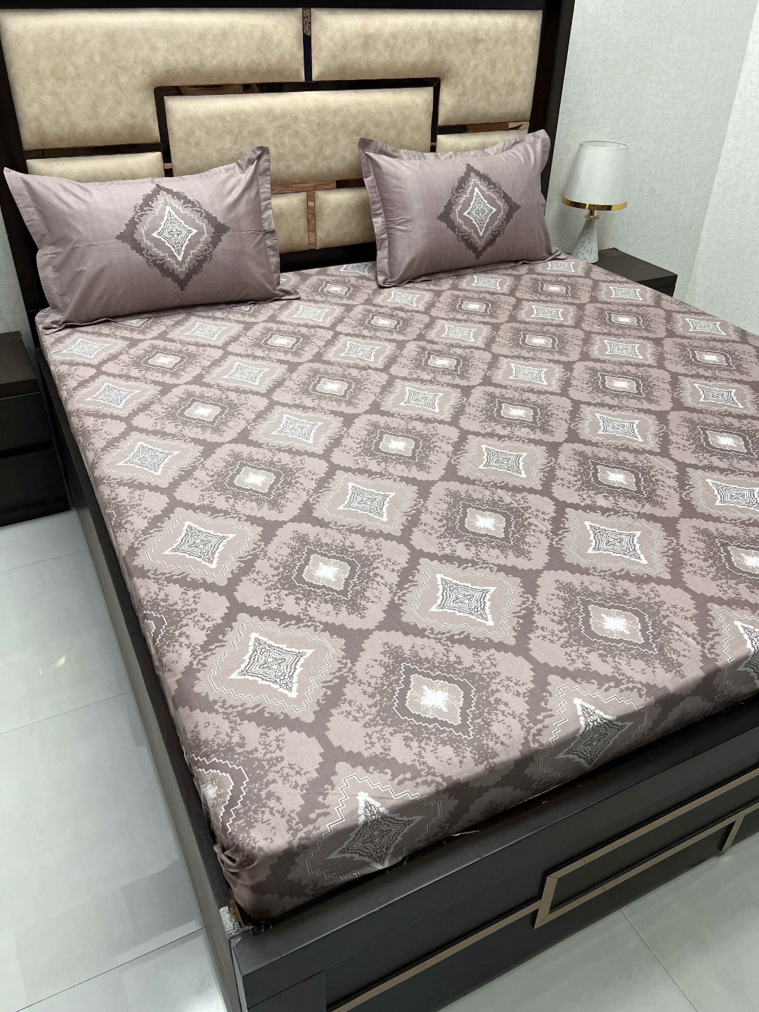

Pure Decor Royal Majestic Purple Printed 400 TC PureCotton King Bedsheet & 2 Pillow Covers