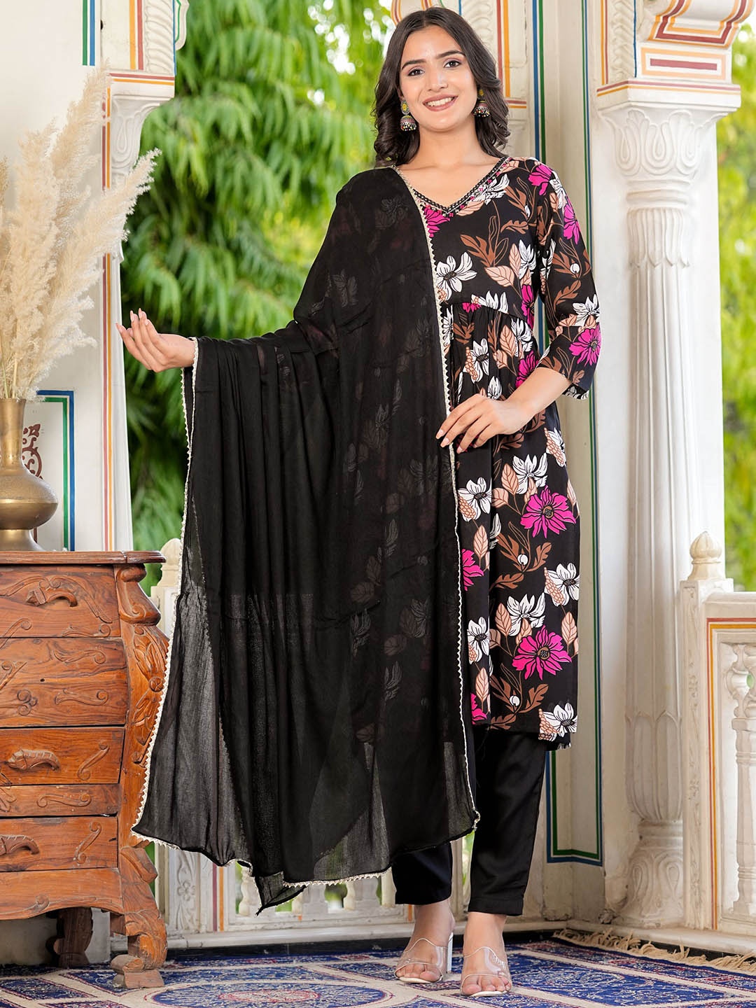 

KALINI Women Floral Printed Regular Kurta ,Trousers & Dupatta, Black