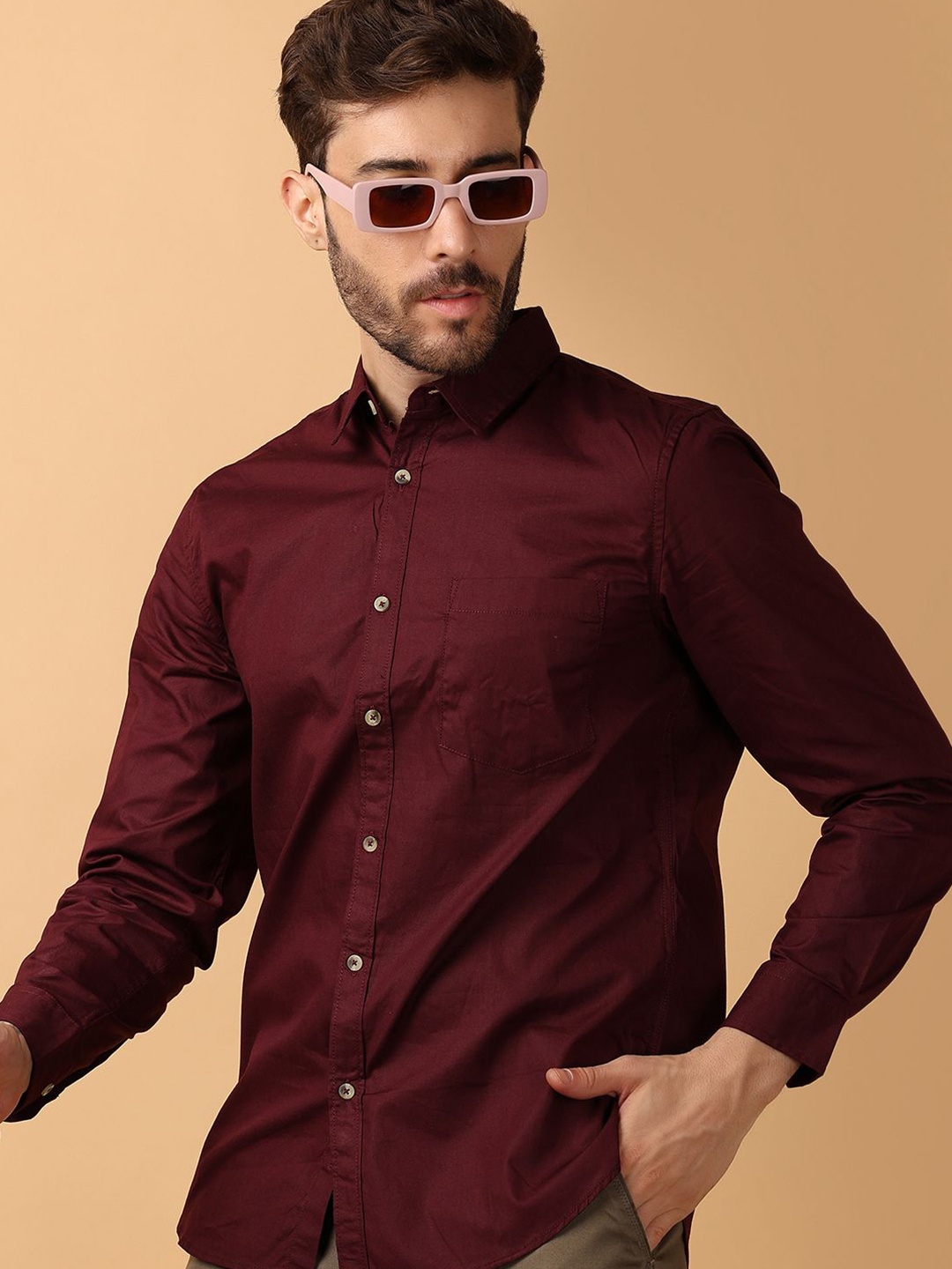 

V-Mart Men Solid Spread Collar Casual Shirt, Maroon