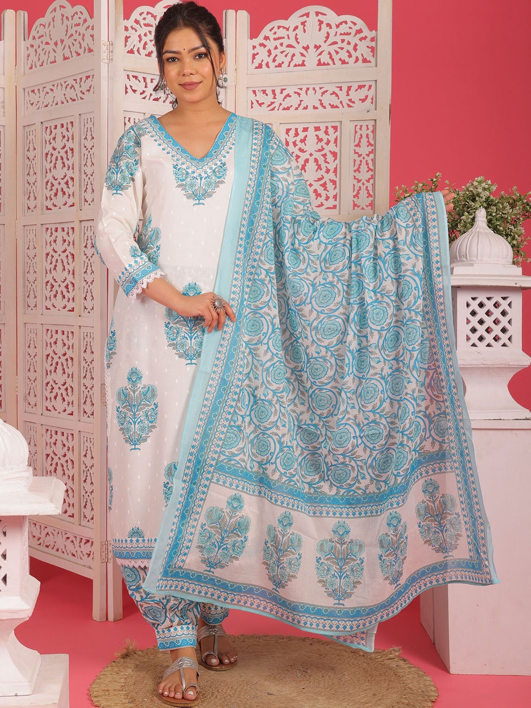 

PARTHVI Floral Printed Thread Work Straight Kurta With Trousers & Dupatta, Turquoise blue