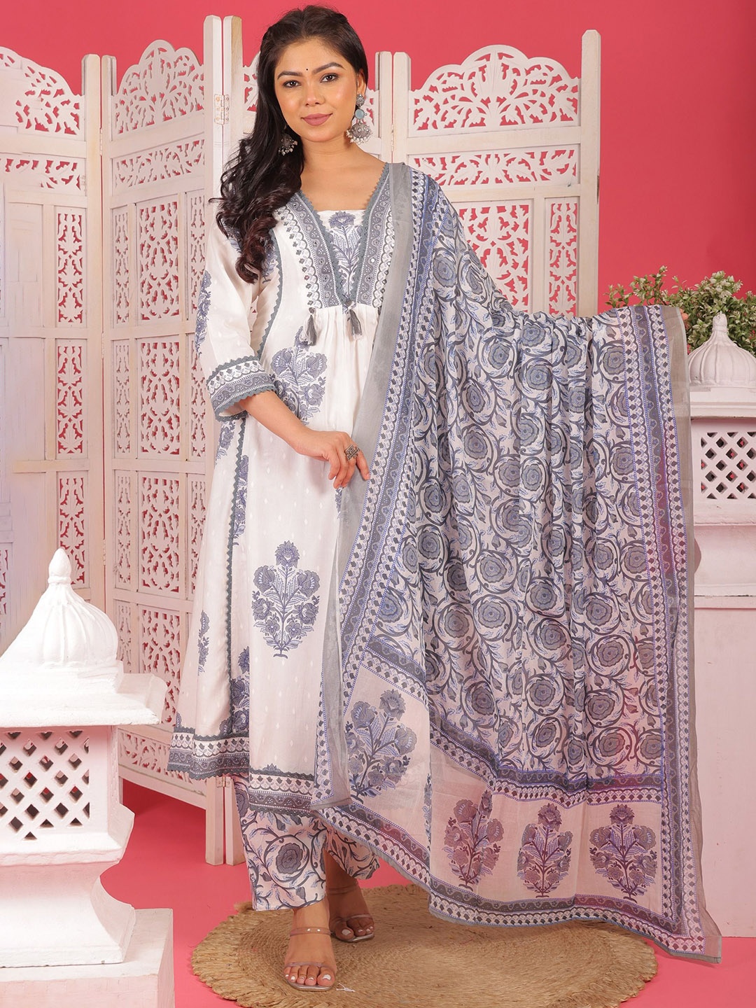 

PARTHVI Floral Printed V-Neck Thread Work Kurta With Palazzos & With Dupatta, Grey