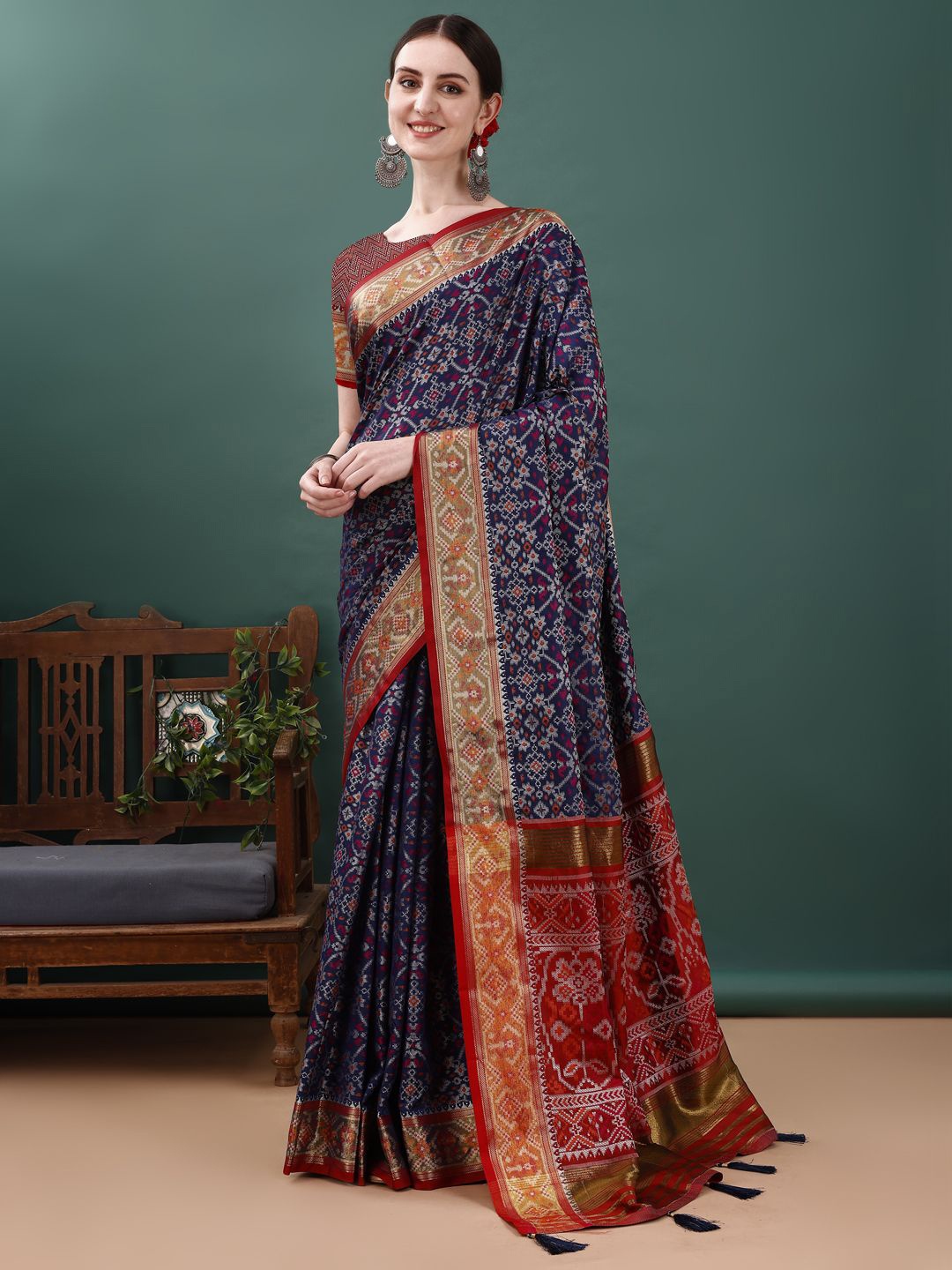 

JUST FASHION Woven Design Patola Saree, Navy blue