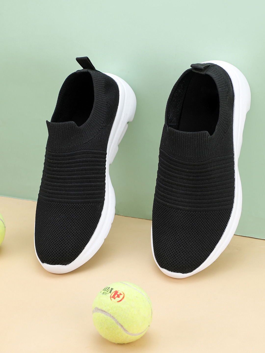 

TPENT Men Mesh Running Non-Marking Shoes, Black