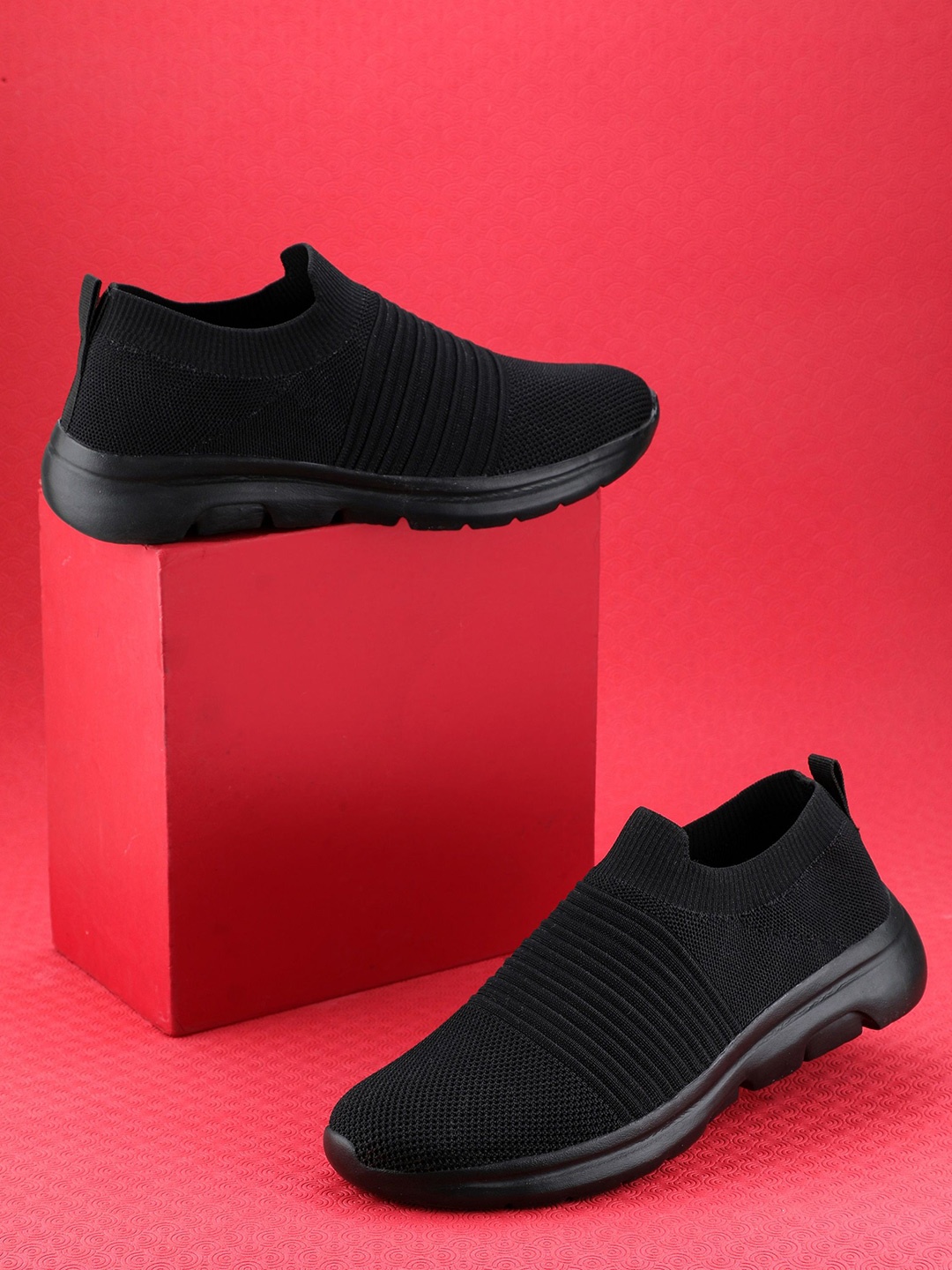 

TPENT Men Mesh Running Non-Marking Shoes, Black