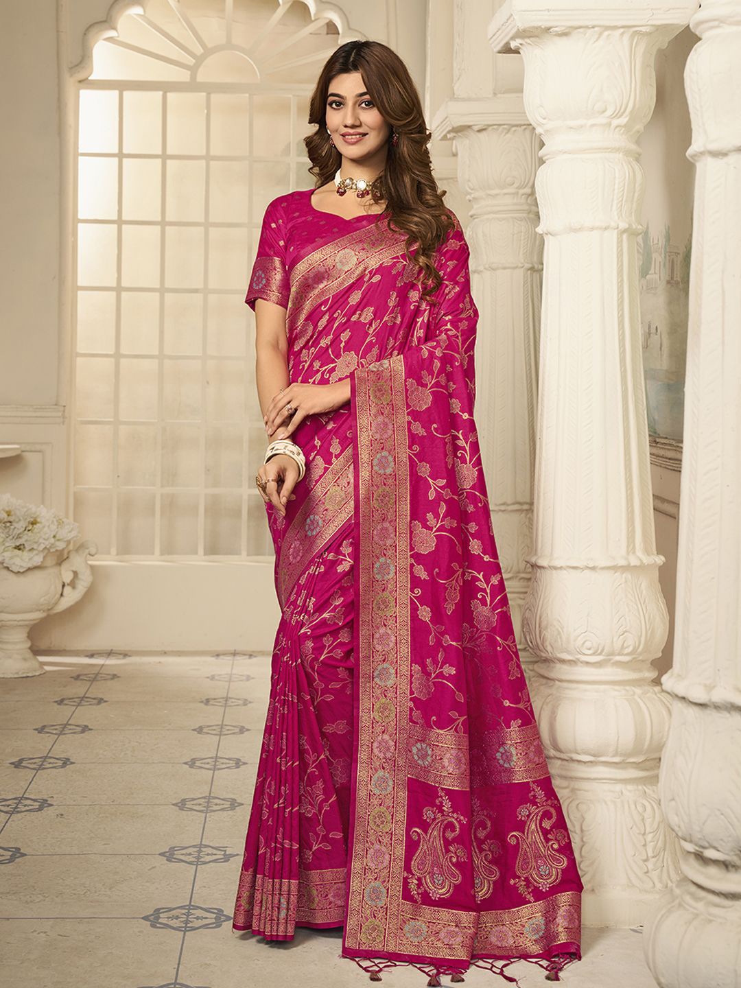 

Inddus Woven Design Zari Saree, Magenta