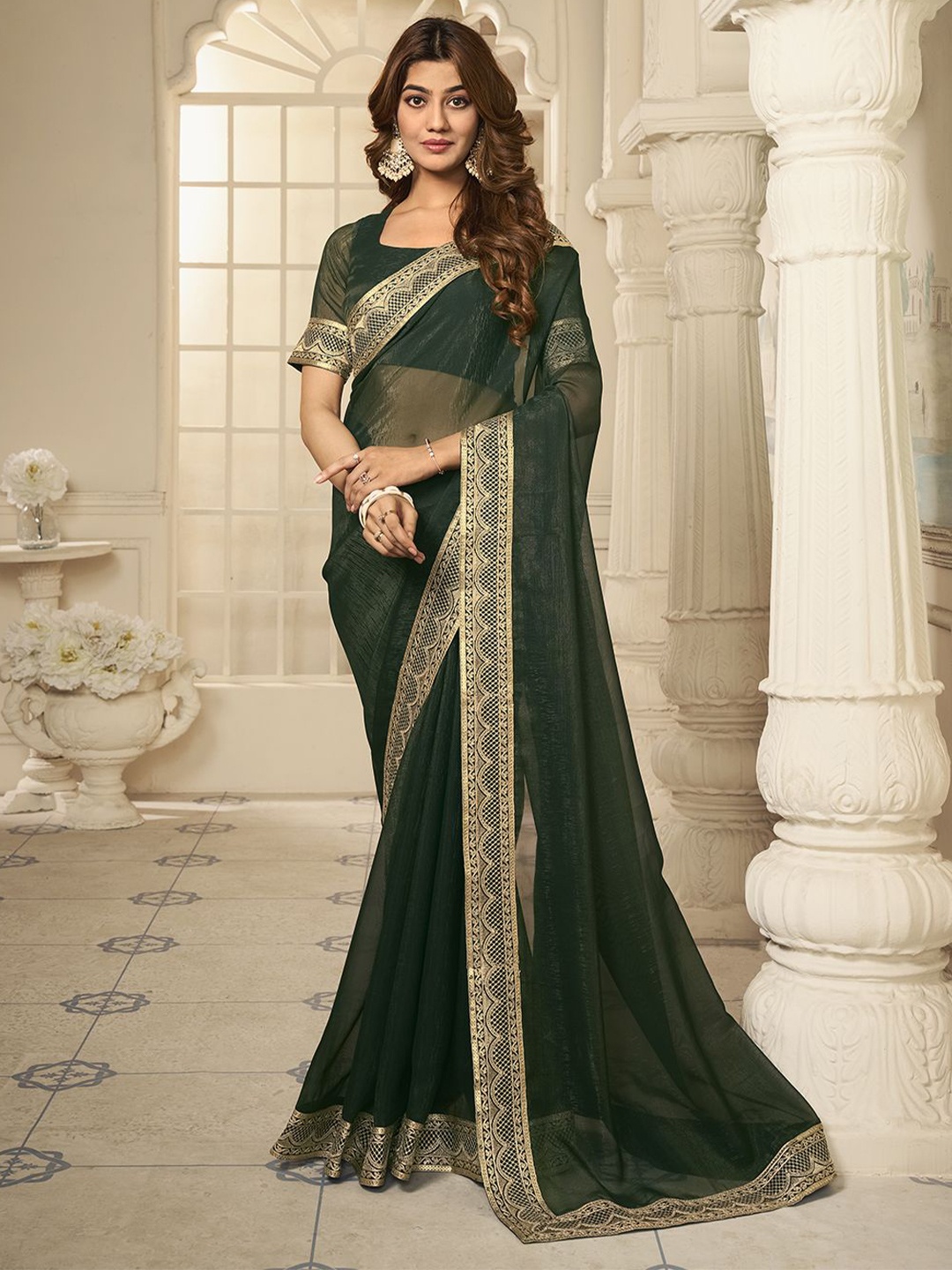 

Inddus Sequinned Embroidered Bordered Saree, Green