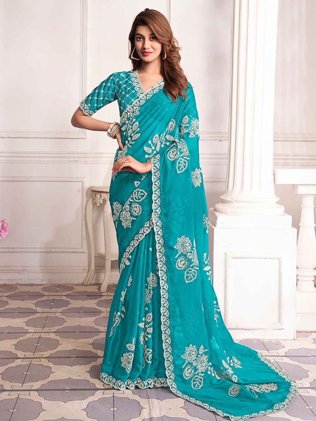 

Inddus Ethnic Motifs Embroidered Organza Saree, Blue