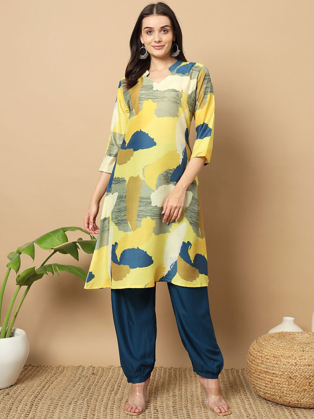 

S.K.C Printed Regular Kurta with Harem Pants, Teal