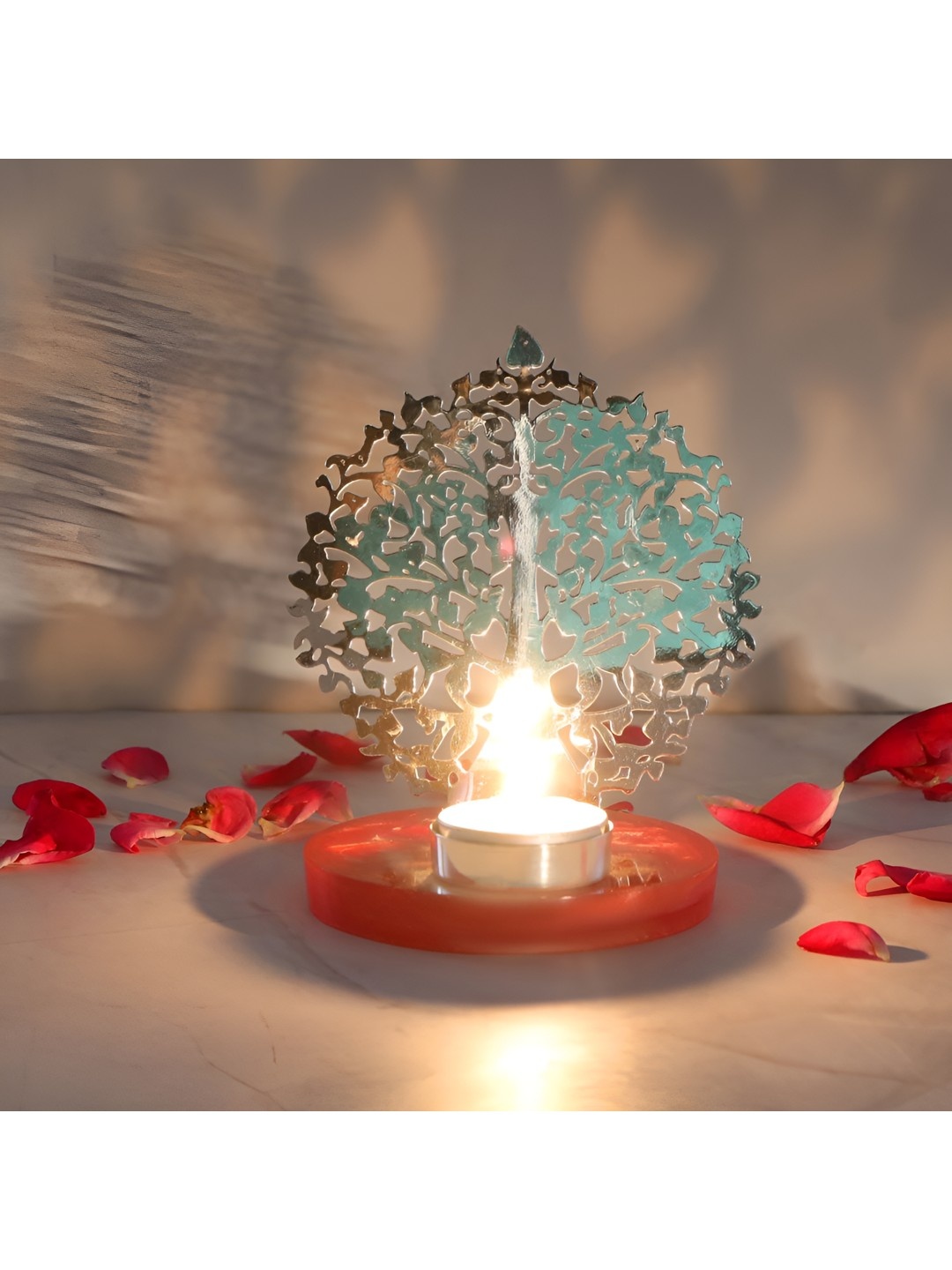 

THE HOME CO. Silver-Toned & Red Textured Tlight Candle Holder