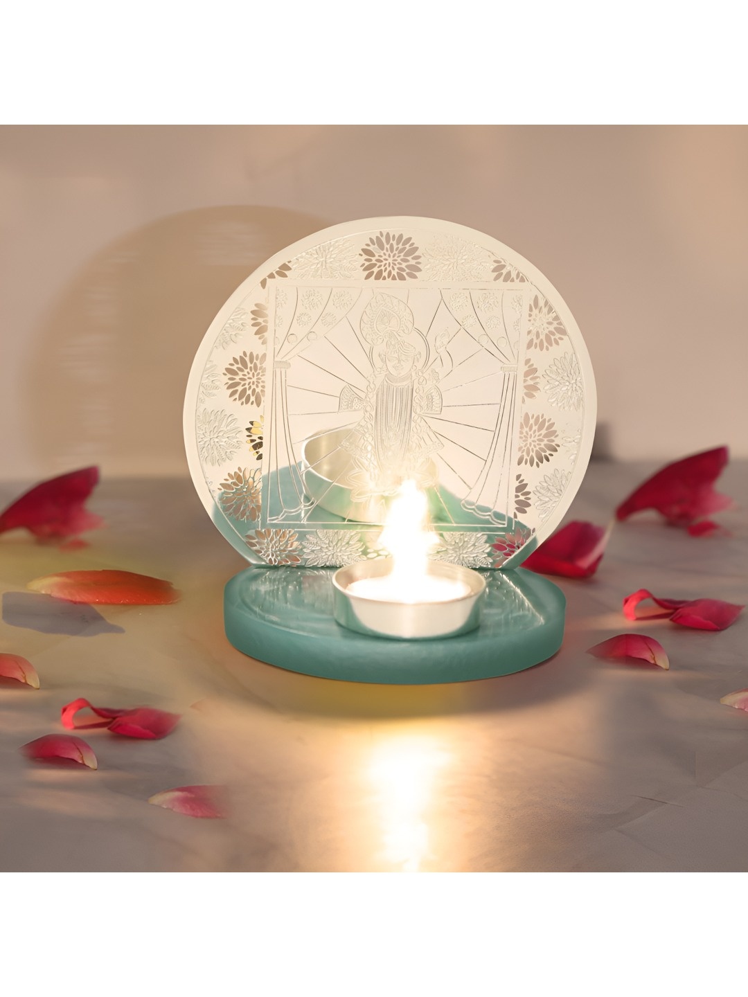

THE HOME CO. Silver-Toned & Green Textured Candle Holder