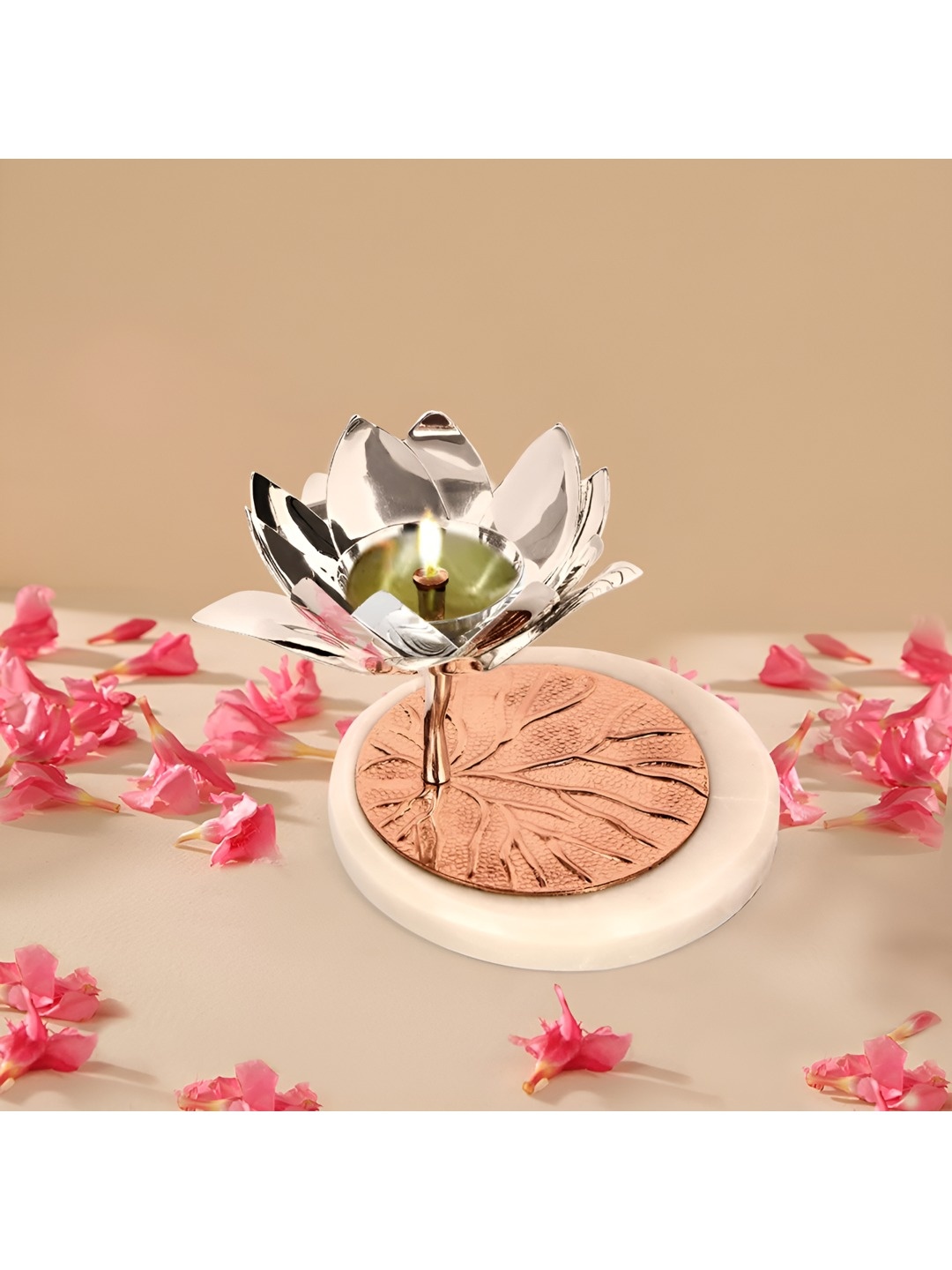 

THE HOME CO. Silver-Toned & Copper-Toned Diya Shaped Candle Holder