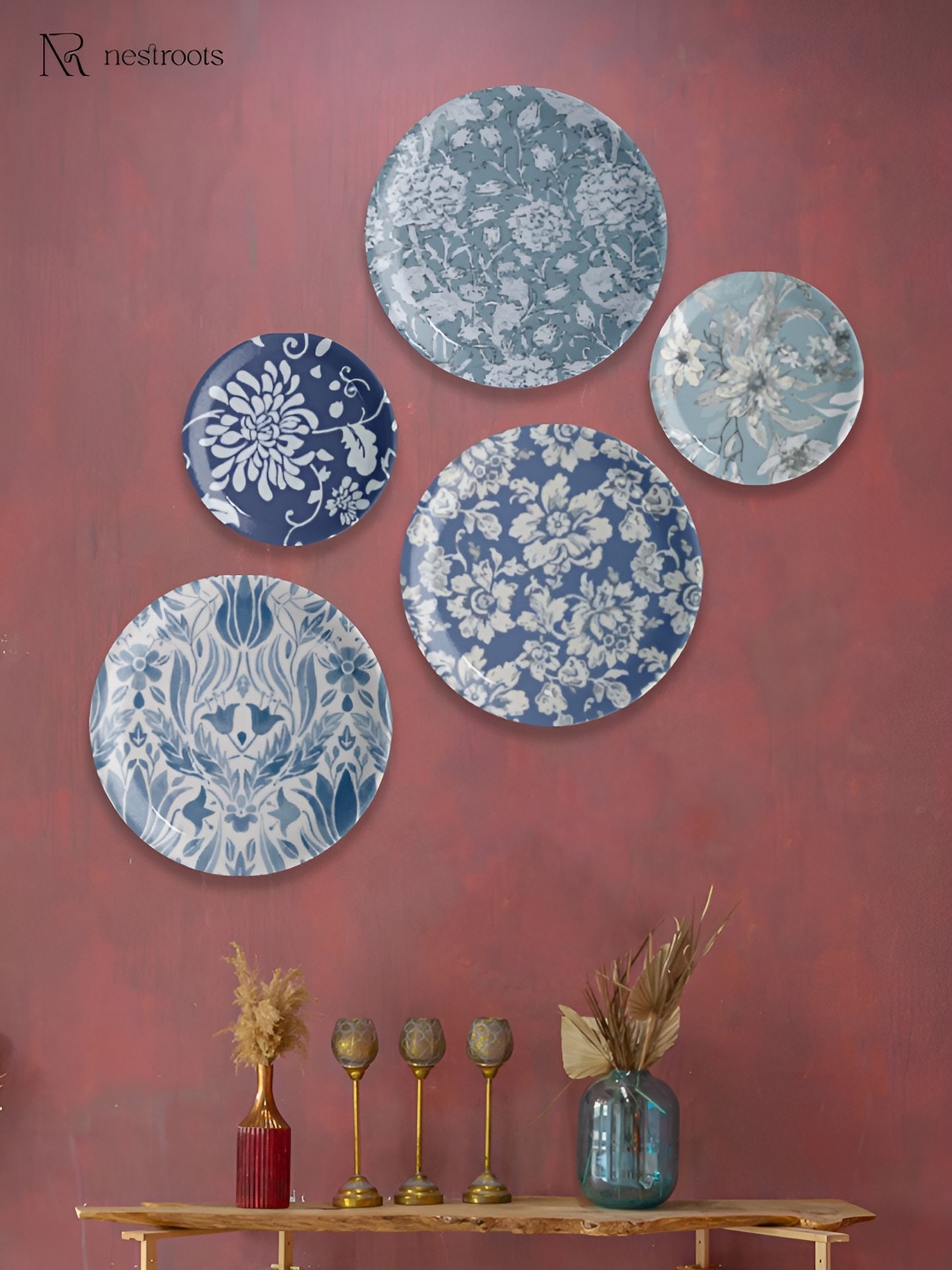 

nestroots Blue & White 5 Pieces Floral Printed Wall Plate