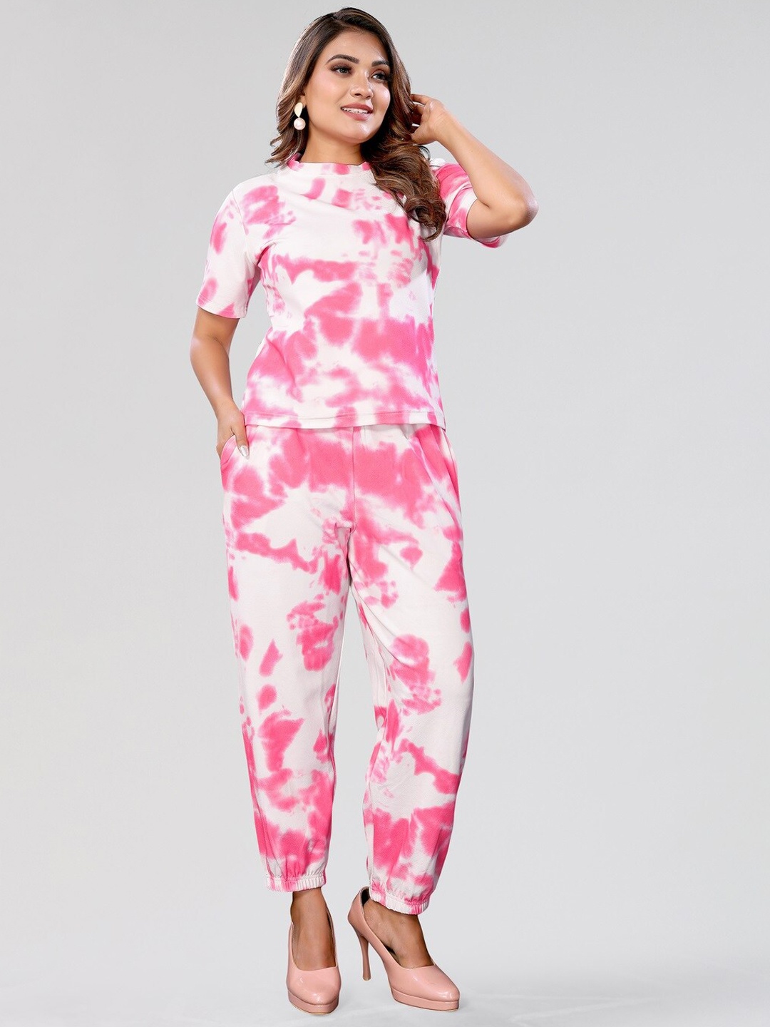 

PYARI - A style for every story Tie and Dye Printed Casual T-Shirt With Joggers, Pink