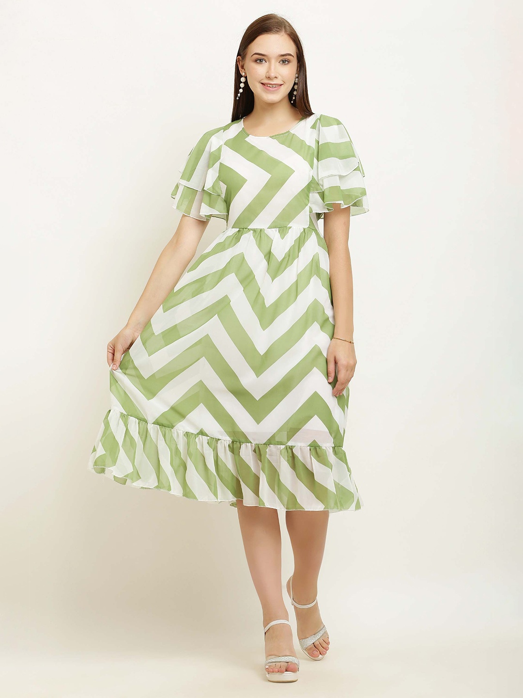 

Vastrasky Global Geometric Printed Georgette Maxi Longline Top, Green