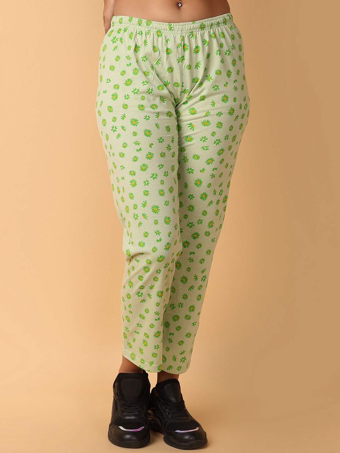 

V-Mart Women Mid-Rise Regular Trousers, Green