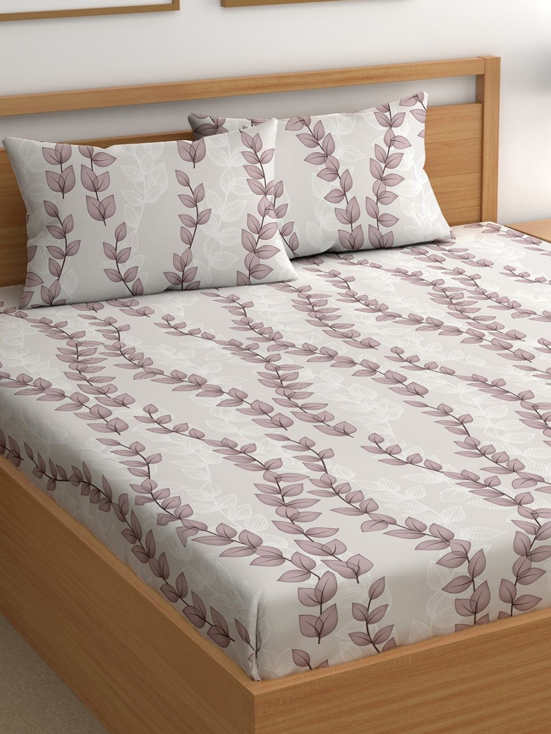 

CHHAVI INDIA Purple Ethnic Motifs 210 TC Microfiber King Bedsheet With 2 Pillow Covers