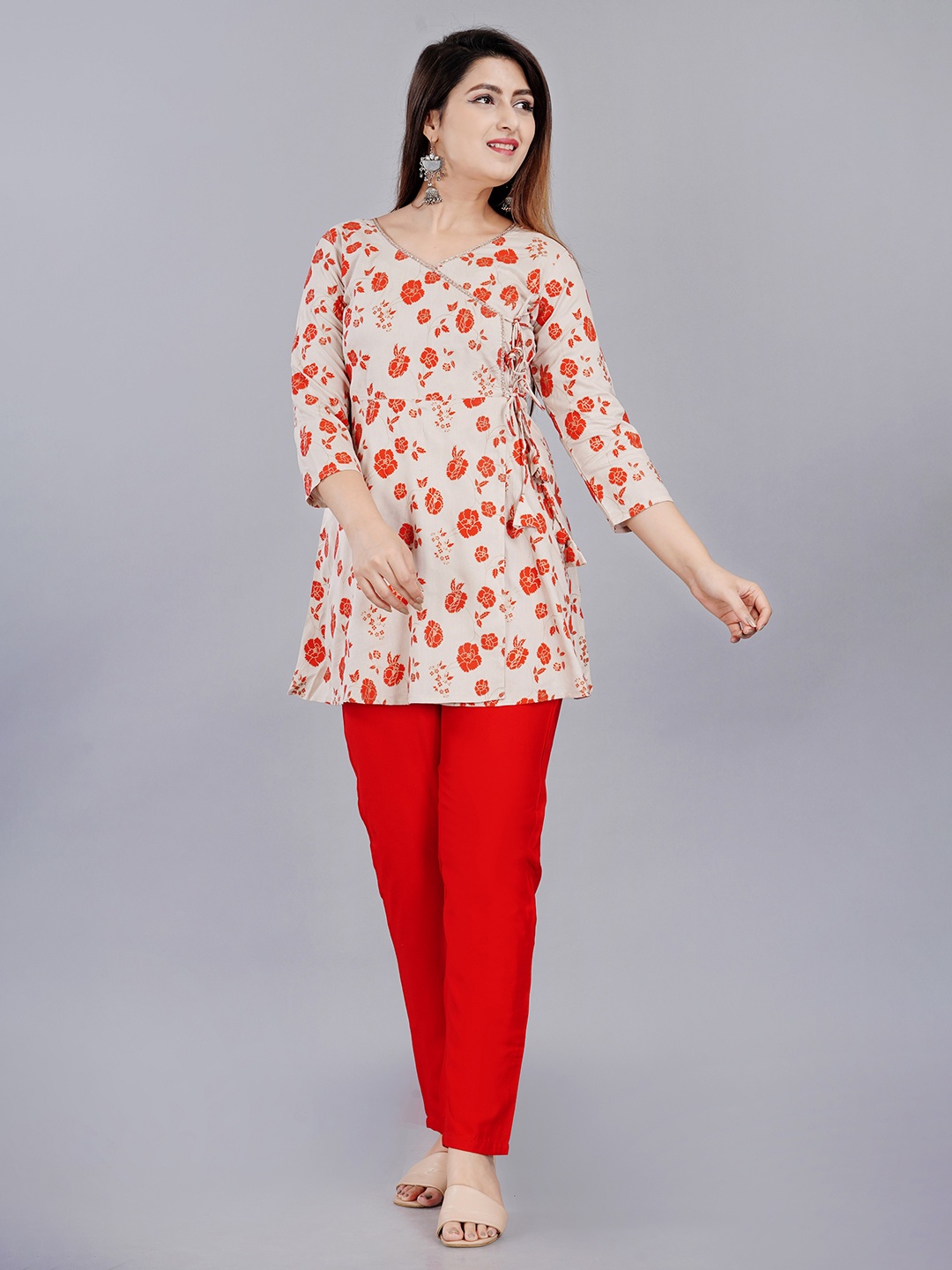 

Mintmarie Striped Printed Mandarin Collar Straight Kurta with Trousers, Pink